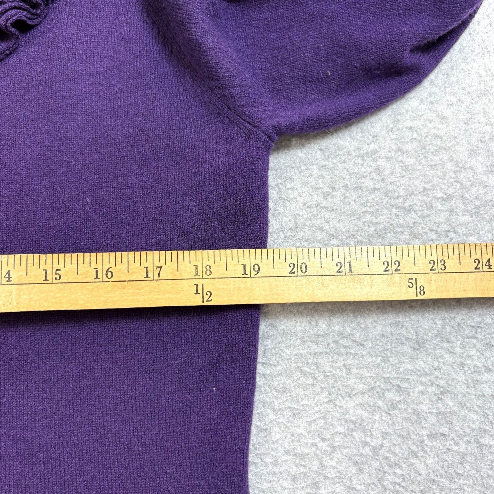 Neiman Marcus Neiman Marcus Cashmere Sweater Woman XL Purple Ruffle Quiet Luxury Heritage READ Pullover Crew Neck Long Sleeve Knit Solid Vintage: No Size XL / US 12-14 / IT 48-50 - 7 Thumbnail