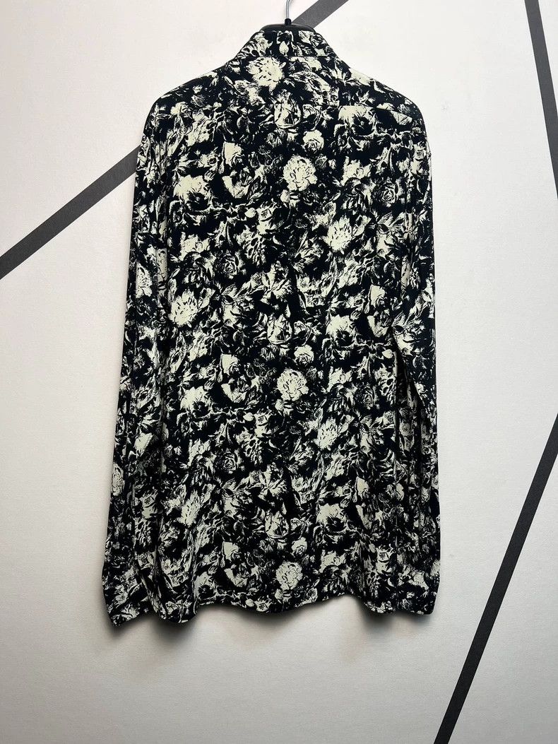 Yves Saint Laurent Saint laurent size 41 22 Spring/Summer French Black and Wh Size US XS / EU 42 / 0 - 2 Thumbnail