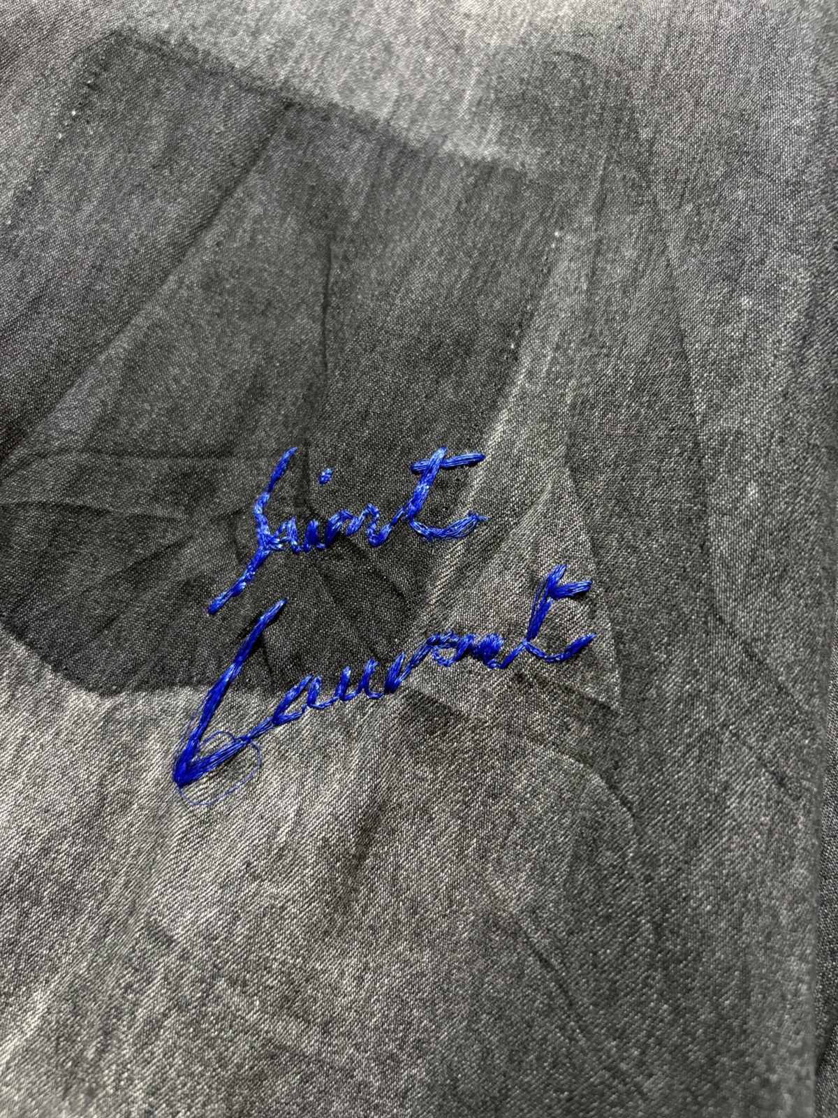 Saint Laurent Paris SAINT LAURENT 2017 SIGNATURE SCRIPT BUTTON UP L/S SHIRT Size US L / EU 52-54 / 3 - 4 Thumbnail
