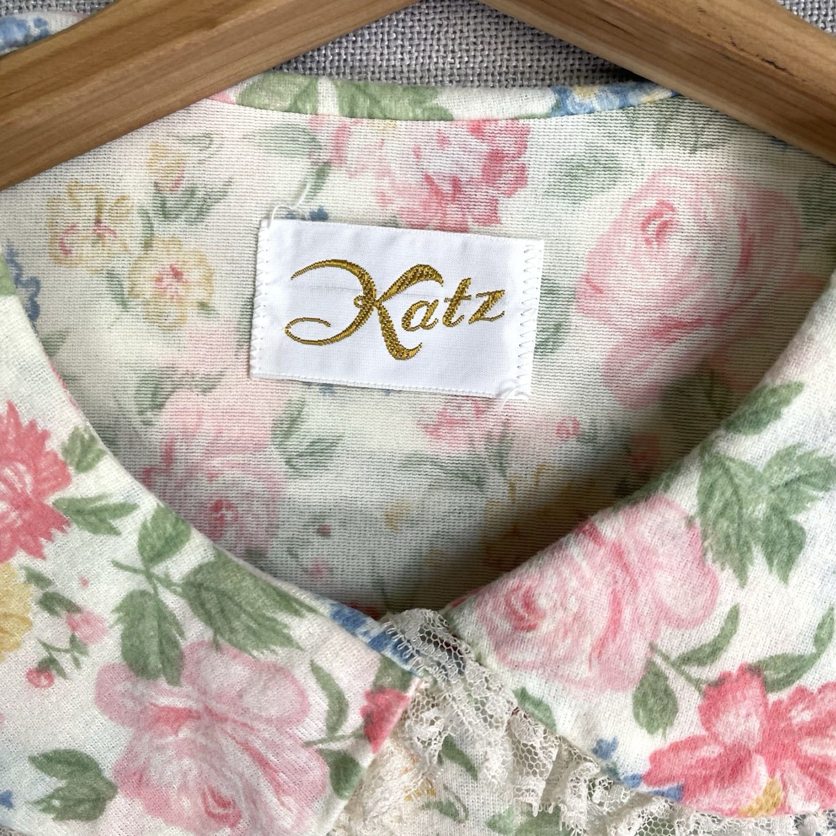 Vintage VINTAGE Katz Nightgown Small Floral Flannel Roses Coat Ruffle Lace 70s Size ONE SIZE - 3 Thumbnail