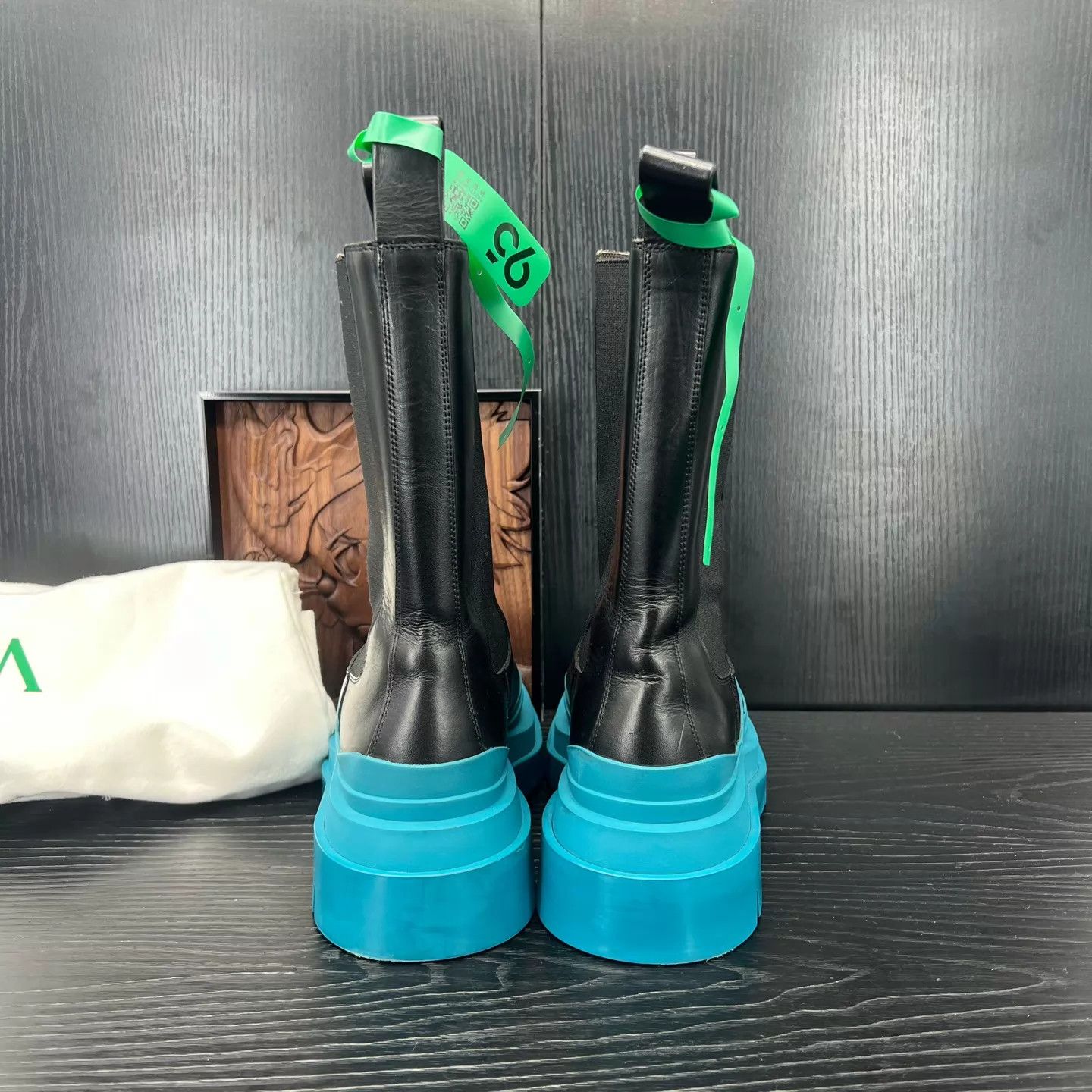 Bottega Veneta BV Chelsea Boots 37 Black & Blue Near New With Dust Bag Size US 6.5 / IT 36.5 - 5 Thumbnail