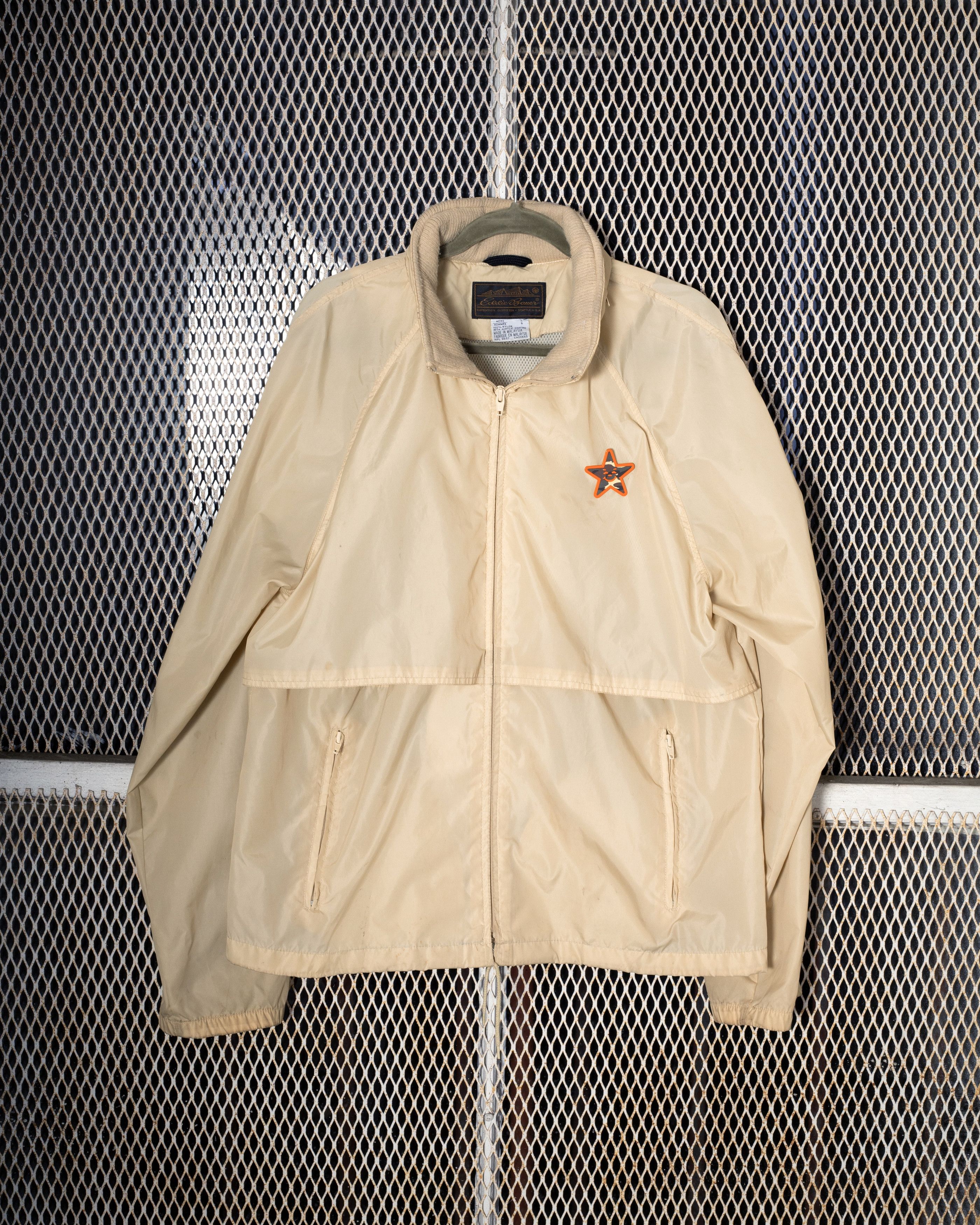 Eddie Bauer Eddie Bauer Windbreaker with ASSPIZZA Carl’s Jr. pin Size US L / EU 52-54 / 3 - 1 Thumbnail