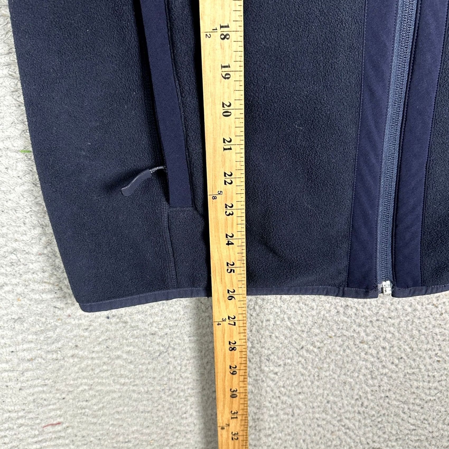 Vineyard Vines Vineyard Vines Fleece Vest Mens M Navy Blue Full Zip Pockets Logo Zipper Vest" Size US M / EU 48-50 / 2 - 7 Thumbnail