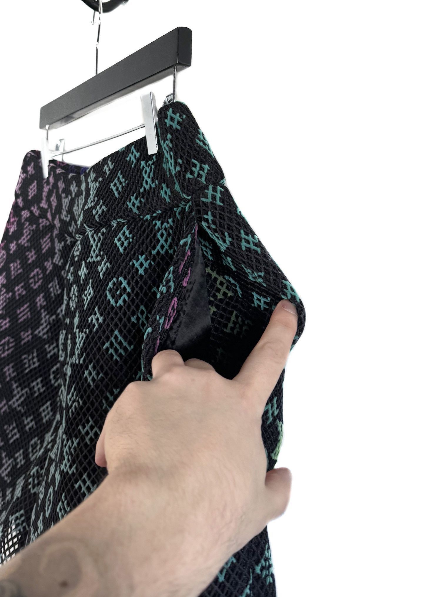 Louis Vuitton Louis Vuitton Black Monogram Multicolor Size US 34 / EU 50 - 4 Thumbnail