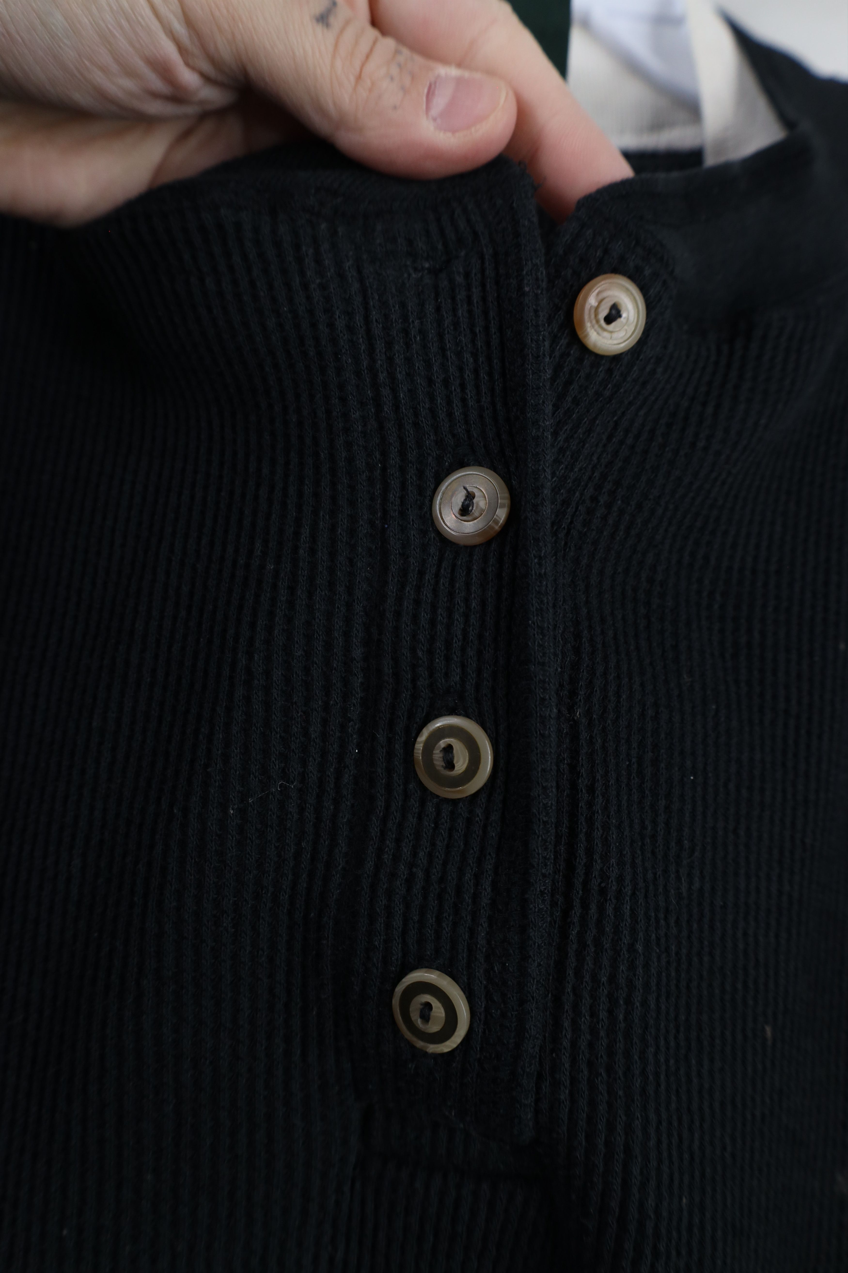 Vintage Vintage 90s Streetwear Layered Waffle Knit Henley T-Shirt Size L / US 10 / IT 46 - 7 Thumbnail