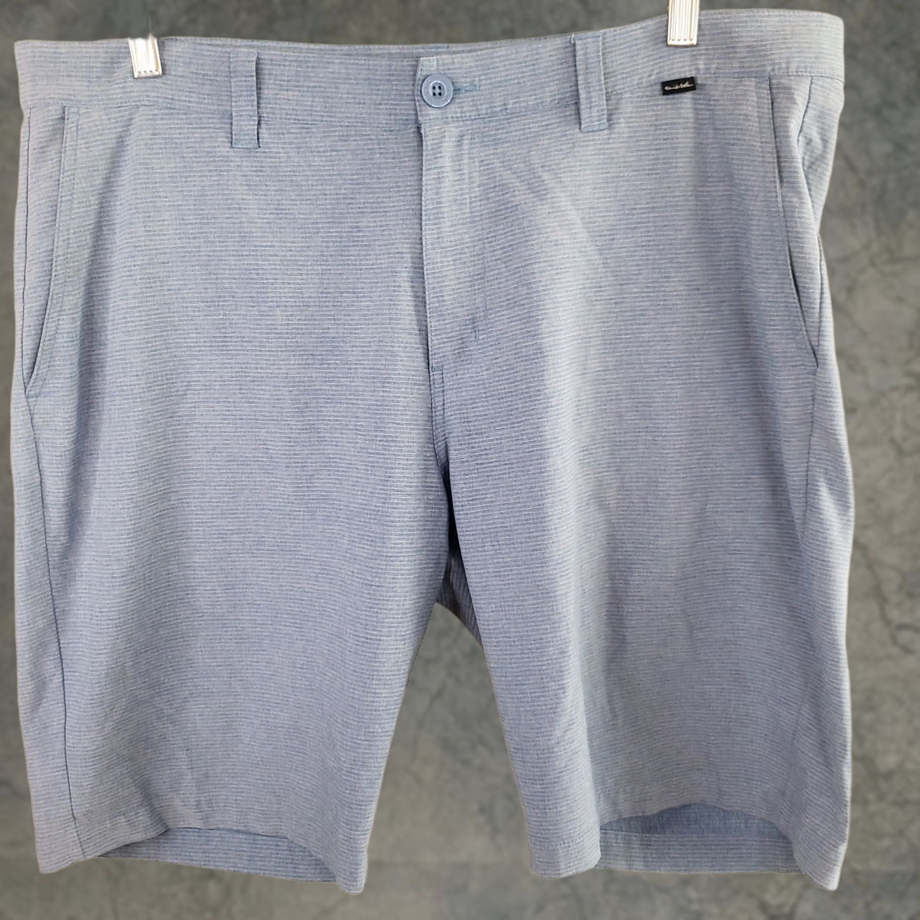 TravisMathew VINTAGE? No. Travis Mathew Shorts Mens 38x10 Blue Striped Golf Chino Performance Stretch Tech Size US 38 / EU 54 - 1 Thumbnail
