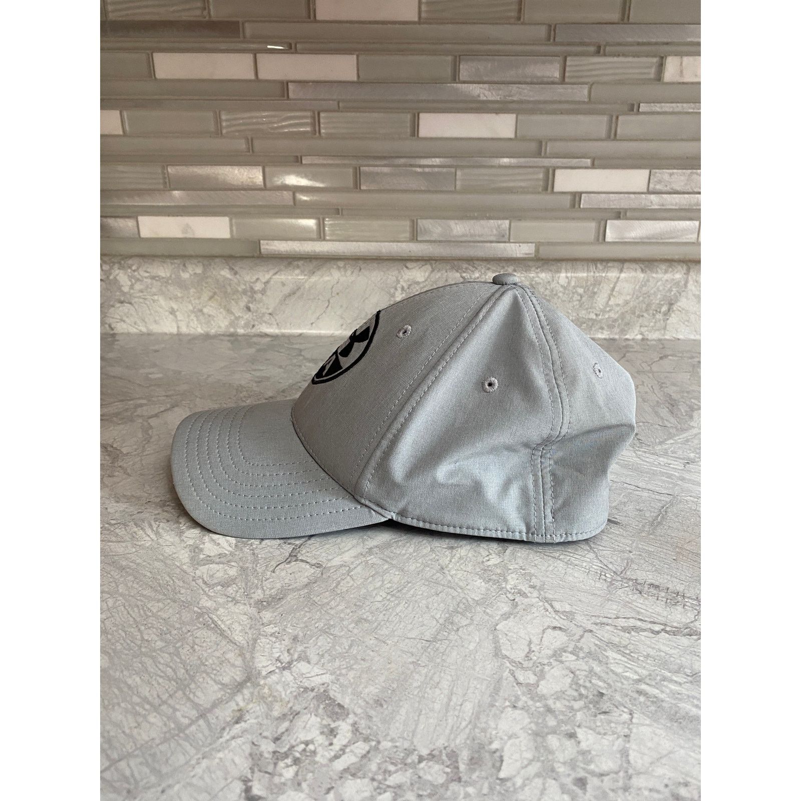 Under Armour Gray and Black Under Armour Stretch-Fit Hat Size M/L Size ONE SIZE - 4 Thumbnail