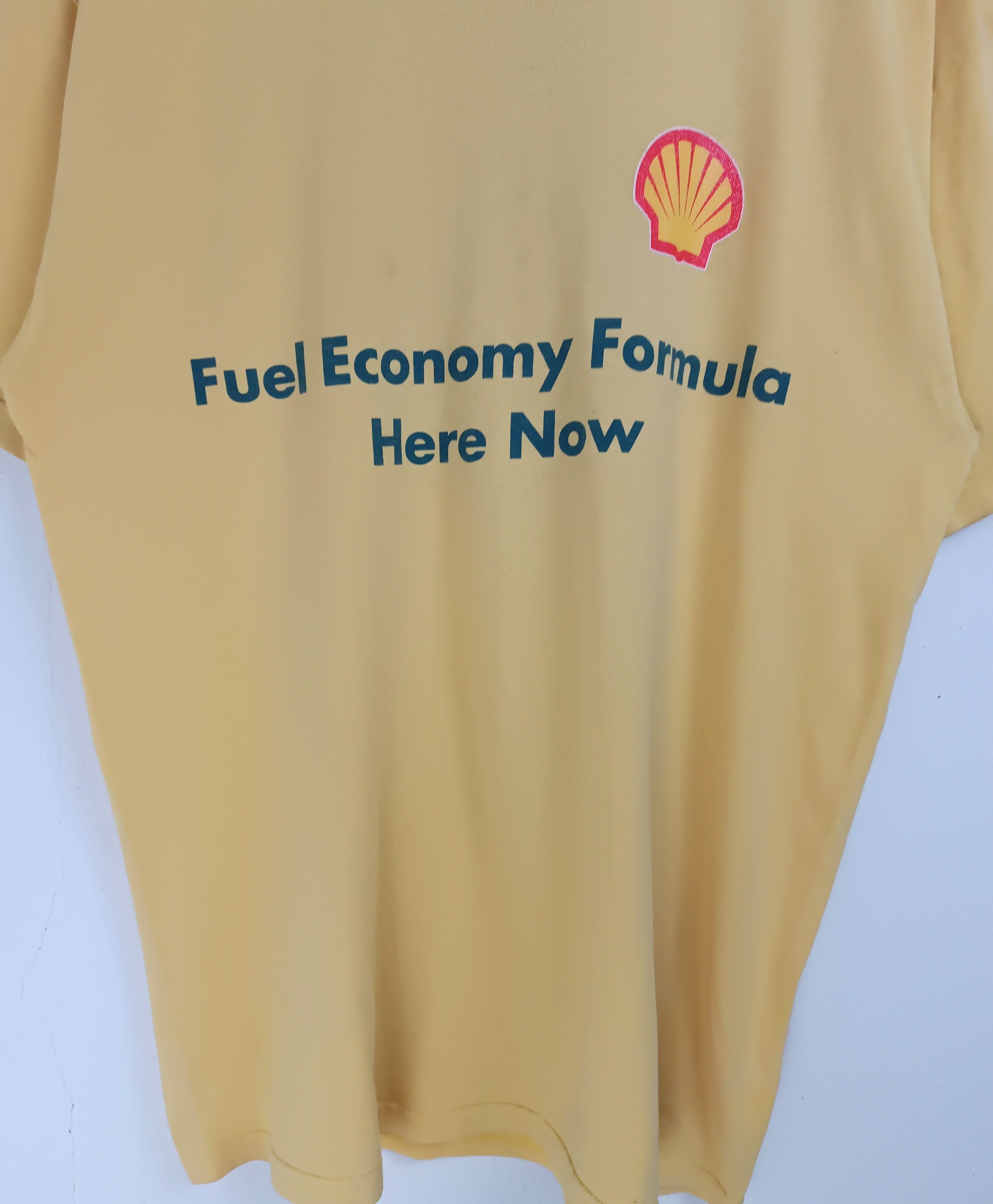 Vintage VINTAGE 2000s SHELL FUEL FADED VERY RARE F1 RACING CAR JDM Size US L / EU 52-54 / 3 - 14 Thumbnail