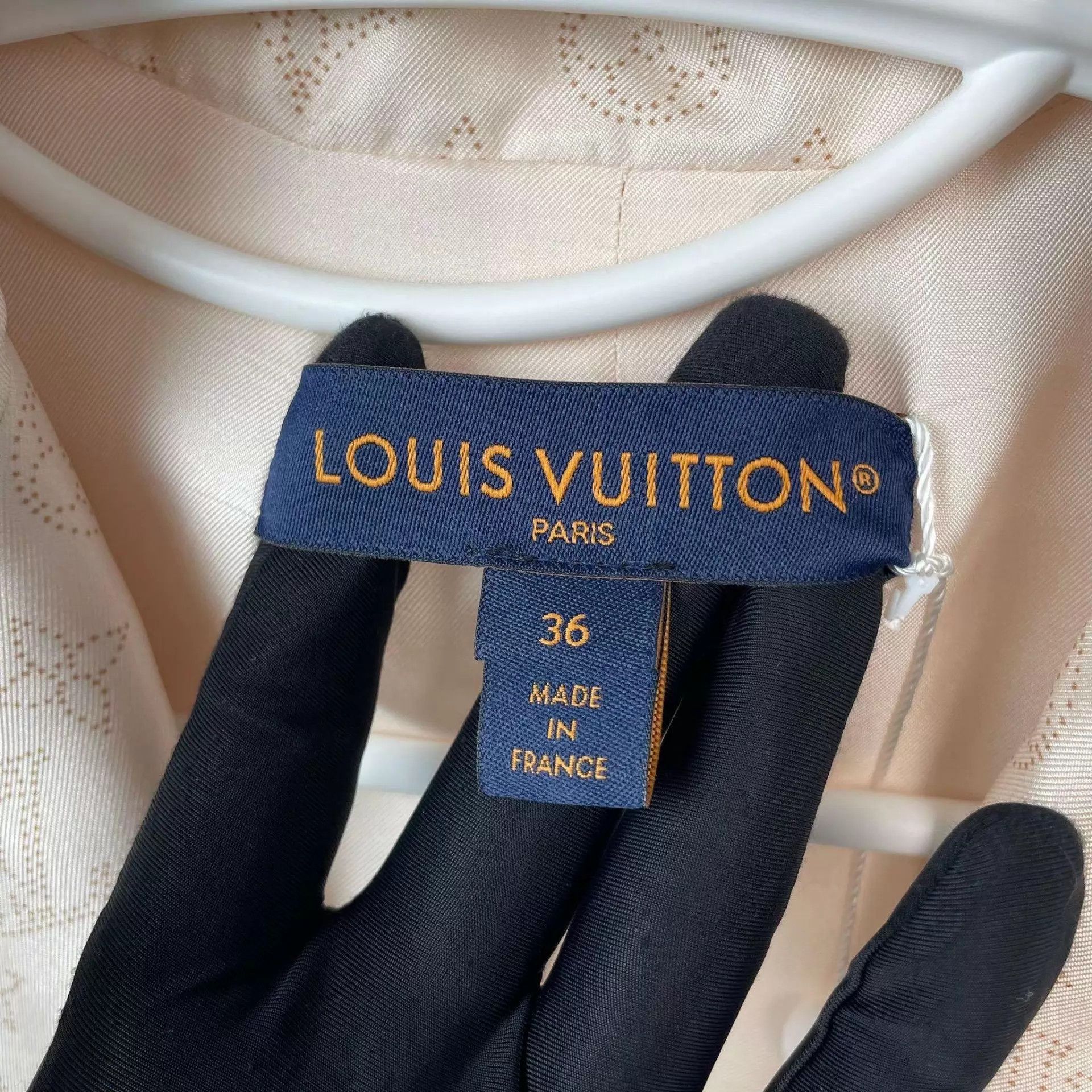Louis Vuitton LV all over print silk light pink 36 suit jacket S Size XS / US 0-2 / IT 36-38 - 3 Thumbnail