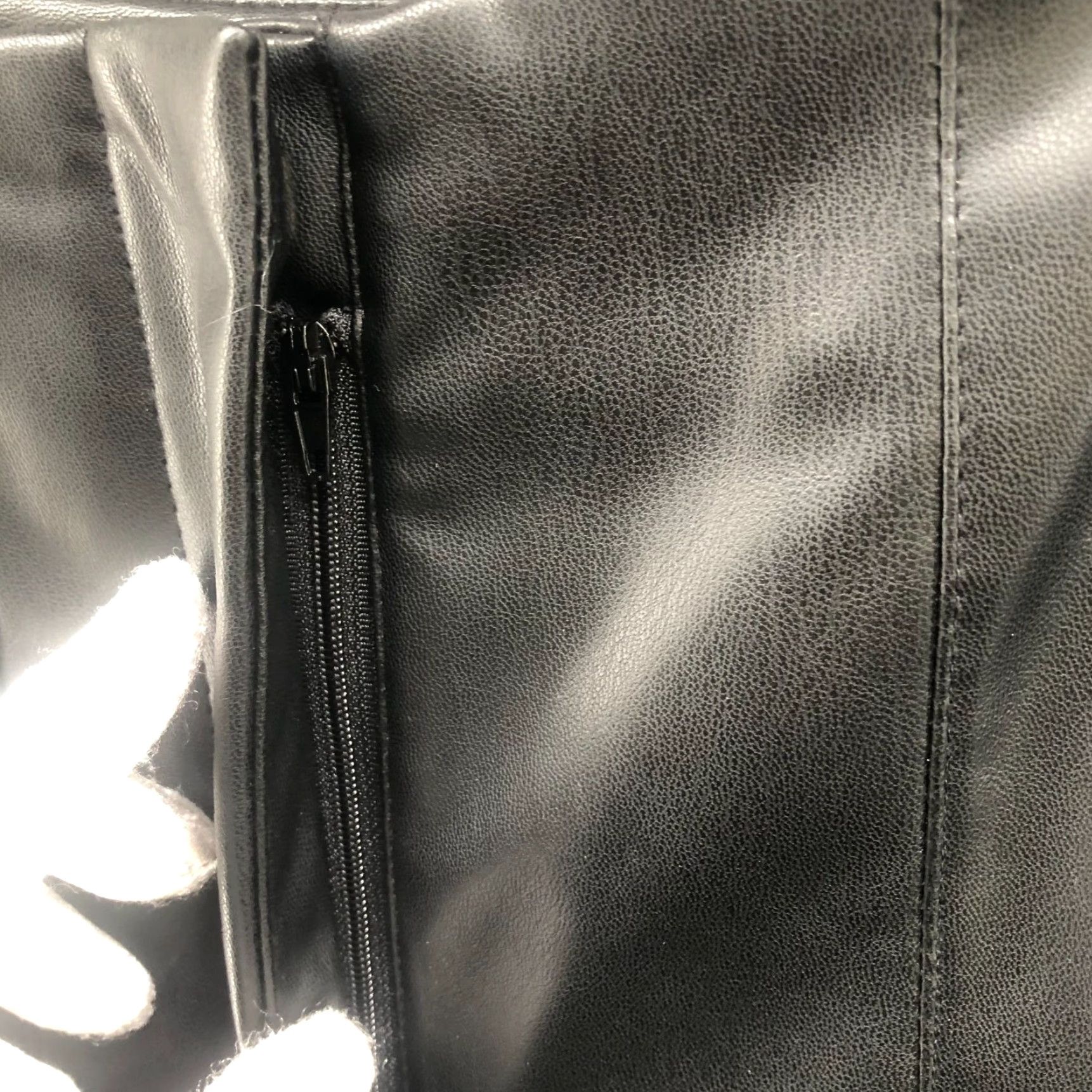 Zara Zara Womens S High Waisted Faux Leather Pants Black Tapered Leg Pleated Front Size 28" / US 6 / IT 42 - 5 Thumbnail