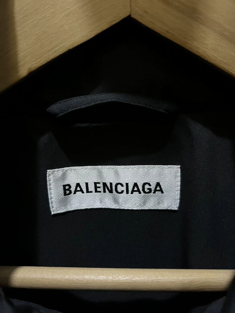 Balenciaga Balenciaga Soccer Motif Embroidered Logo Windbreaker Jacke Size XS / US 0-2 / IT 36-38 - 5 Thumbnail