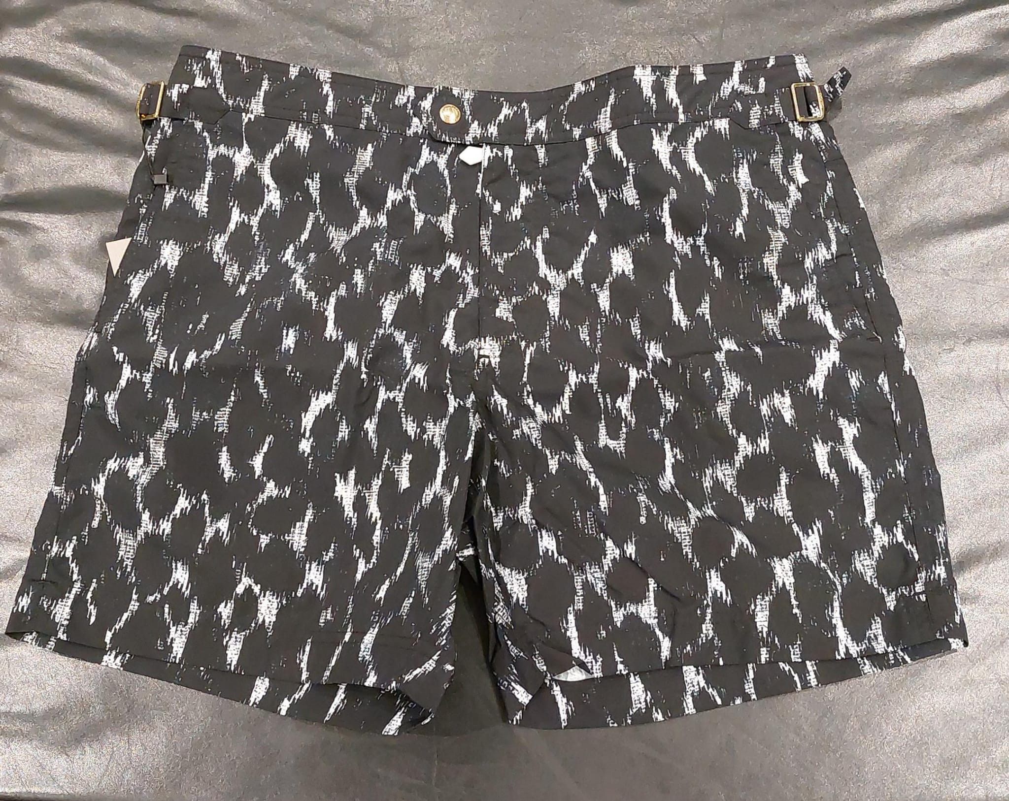 image of Tom Ford O1Loc1C0124 Tfb450Sz Swimwear In Black/white, Men's (Size 32)