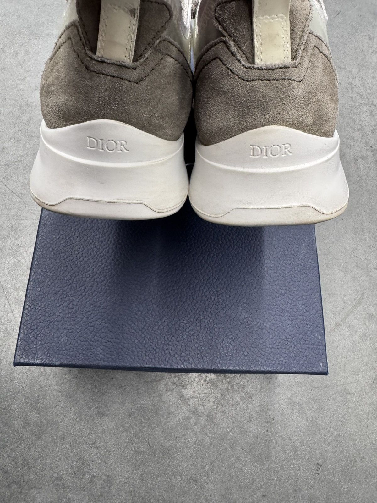 Dior Dior B25 Runner Sneaker White / Grey Size US 9 / EU 42 - 8 Thumbnail