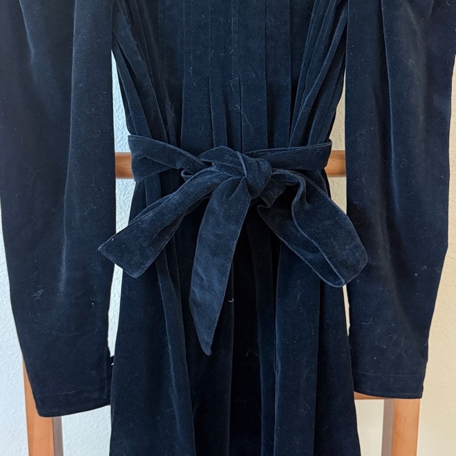 Laura Ashley Vintage Laura, Ashley puff sleeve pleat front black dress 6 Size M / US 6-8 / IT 42-44 - 3 Thumbnail
