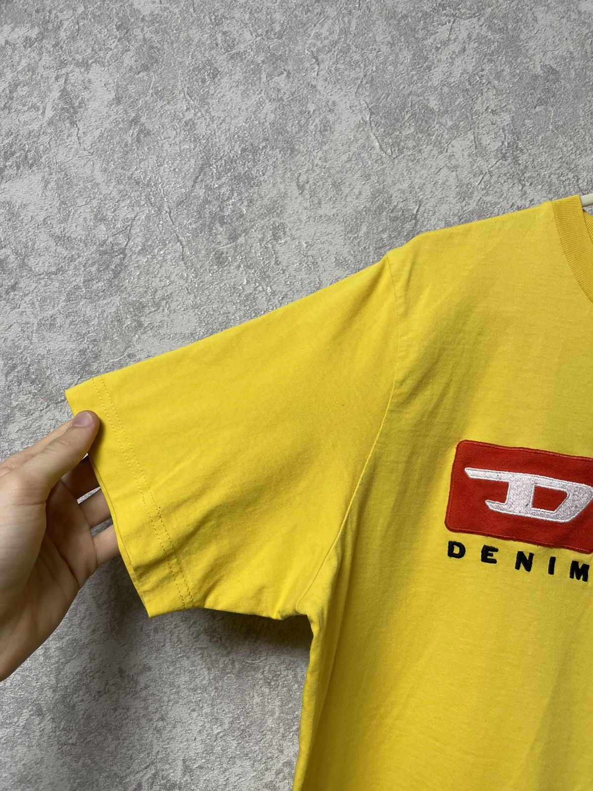 Diesel Diesel Embroidered Big Logo Yellow T-Shirt Y2K Size US S / EU 44-46 / 1 - 5 Thumbnail