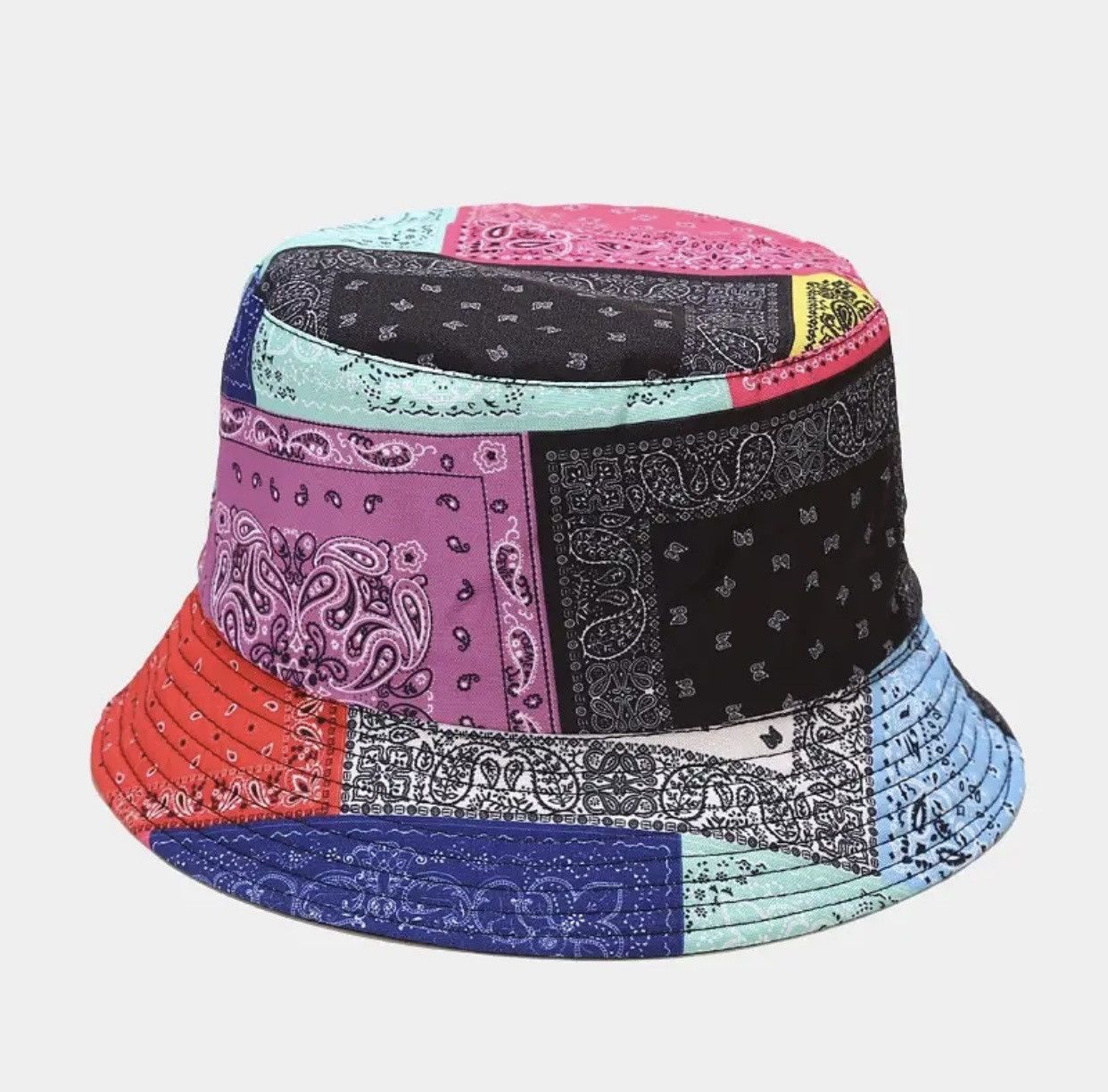 Japanese Brand Bandana Paisley Patchwork Pattern Bucket Hat Multicolor Size ONE SIZE - 1 Thumbnail