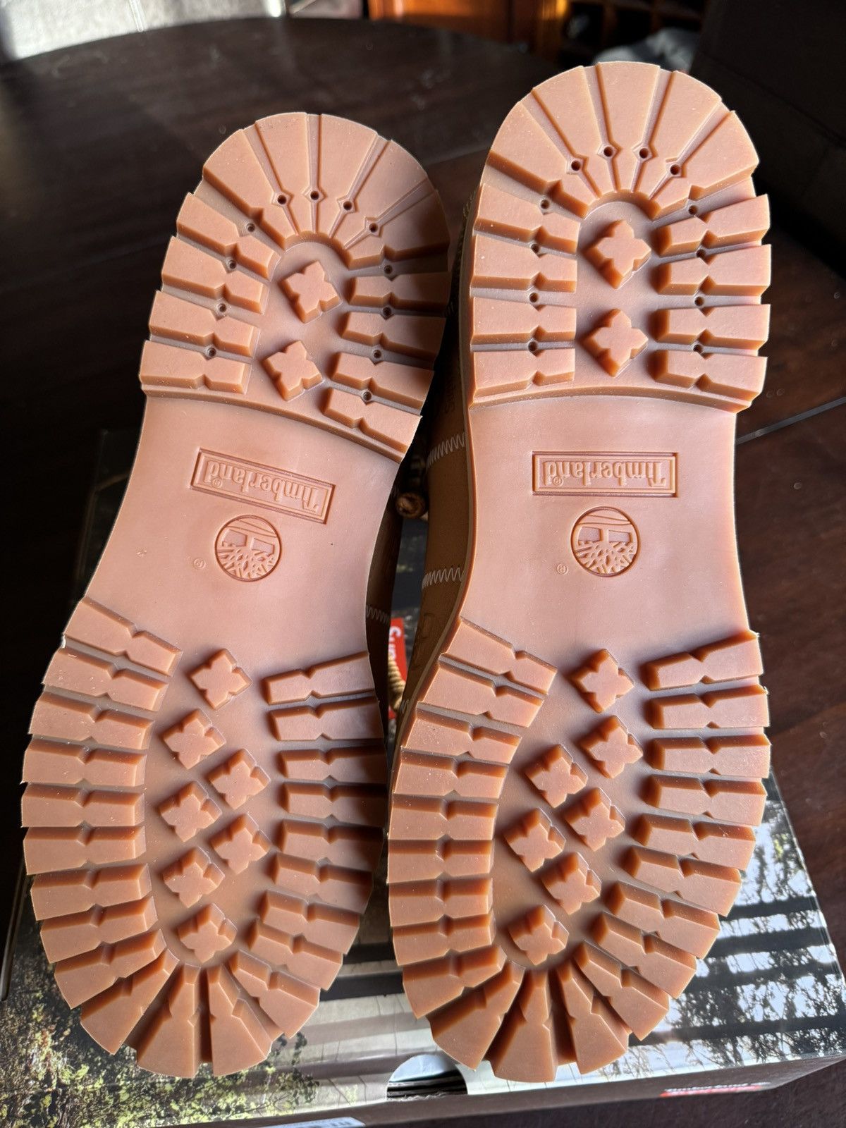 Supreme × Timberland Supreme Timberland Patchwork 6" Waterproof Boot Wheat Size US 12 / EU 45 - 8 Thumbnail