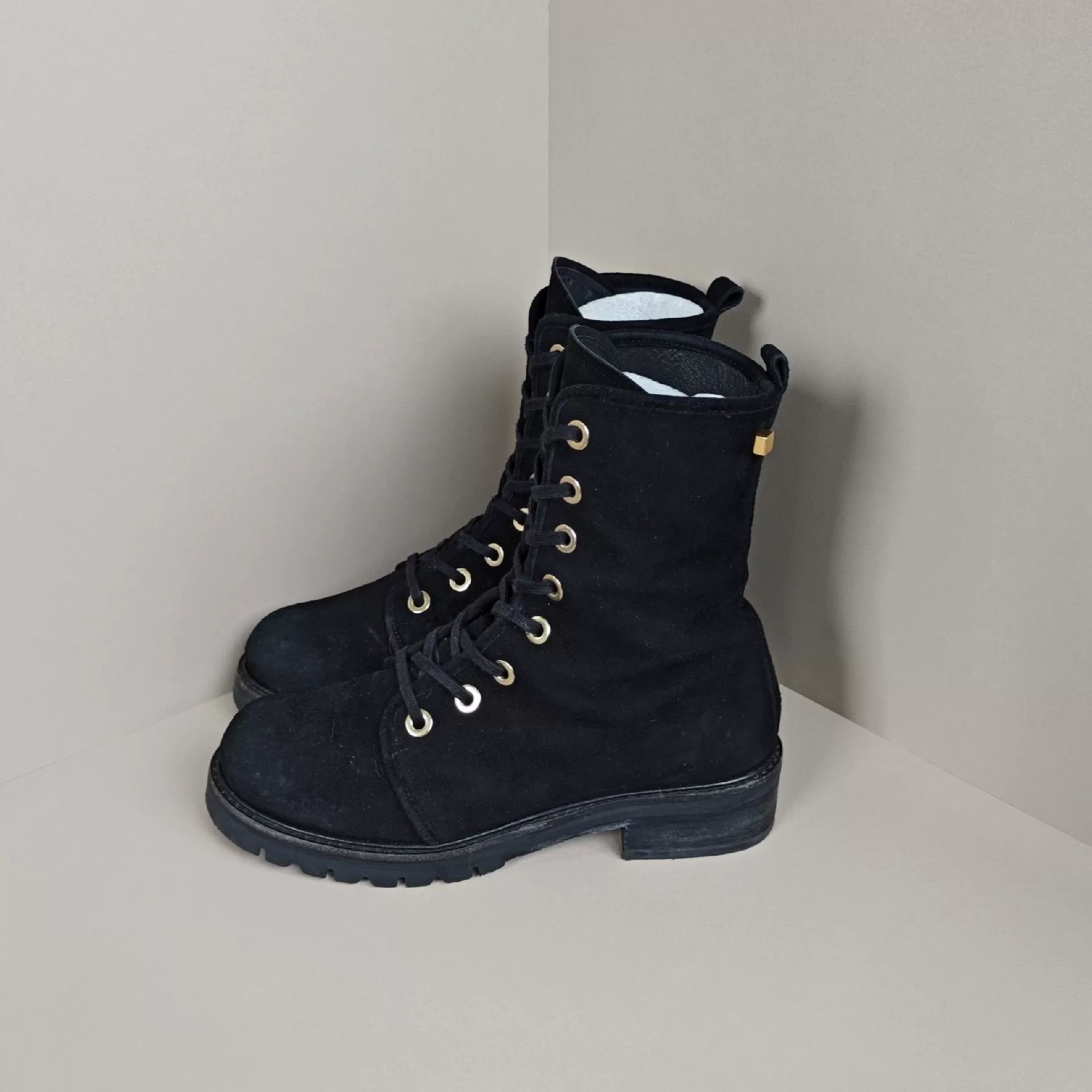 Stuart Weitzman Stuart Weitzman Velvet Boots us_7 Women Size US 7 / IT 37 - 1 Thumbnail