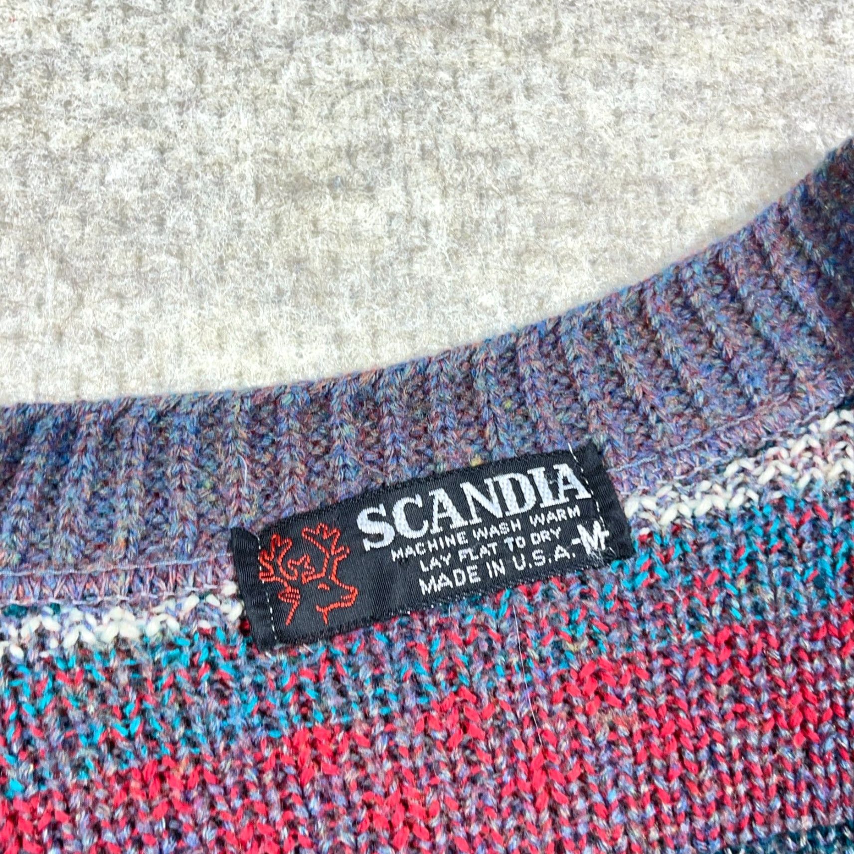 Vintage VINTAGE Scandia Cardigan Sweater Men Medium Blue Red Geometric 90s USA Cardigan Mens Regular M Knit See Pictures Size US M / EU 48-50 / 2 - 5 Thumbnail
