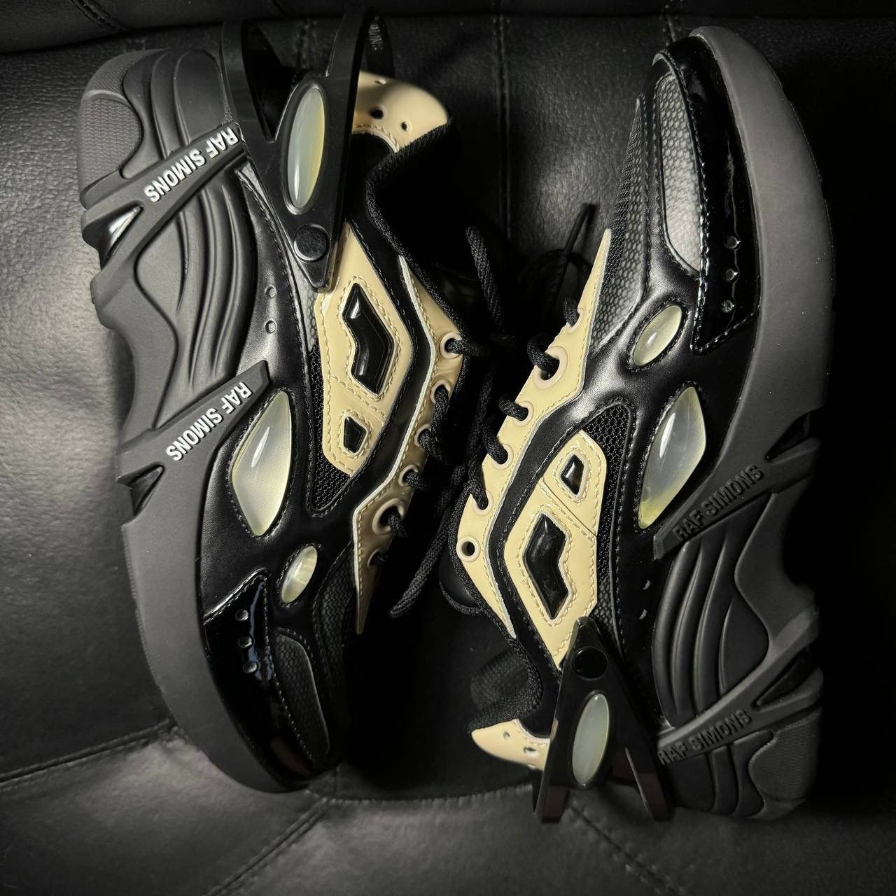 Raf Simons 36 Raf Simons cylon 21 Black Cream Size US 6 / IT 36 - 4 Thumbnail