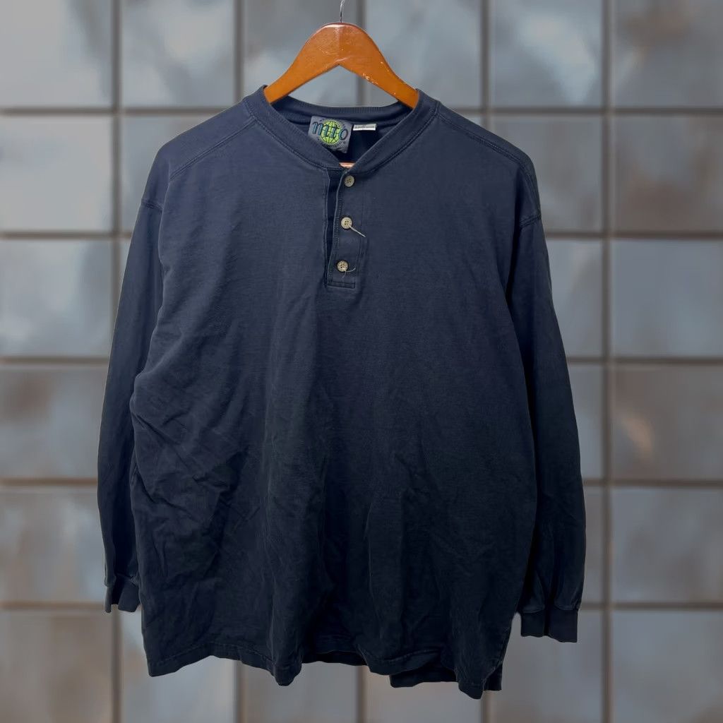 Vintage VINTAGE 90s Sun Faded Blank Henley Long Sleeve Shirt XL Black Cotton Thermal Mens Size US XL / EU 56 / 4 - 1 Thumbnail