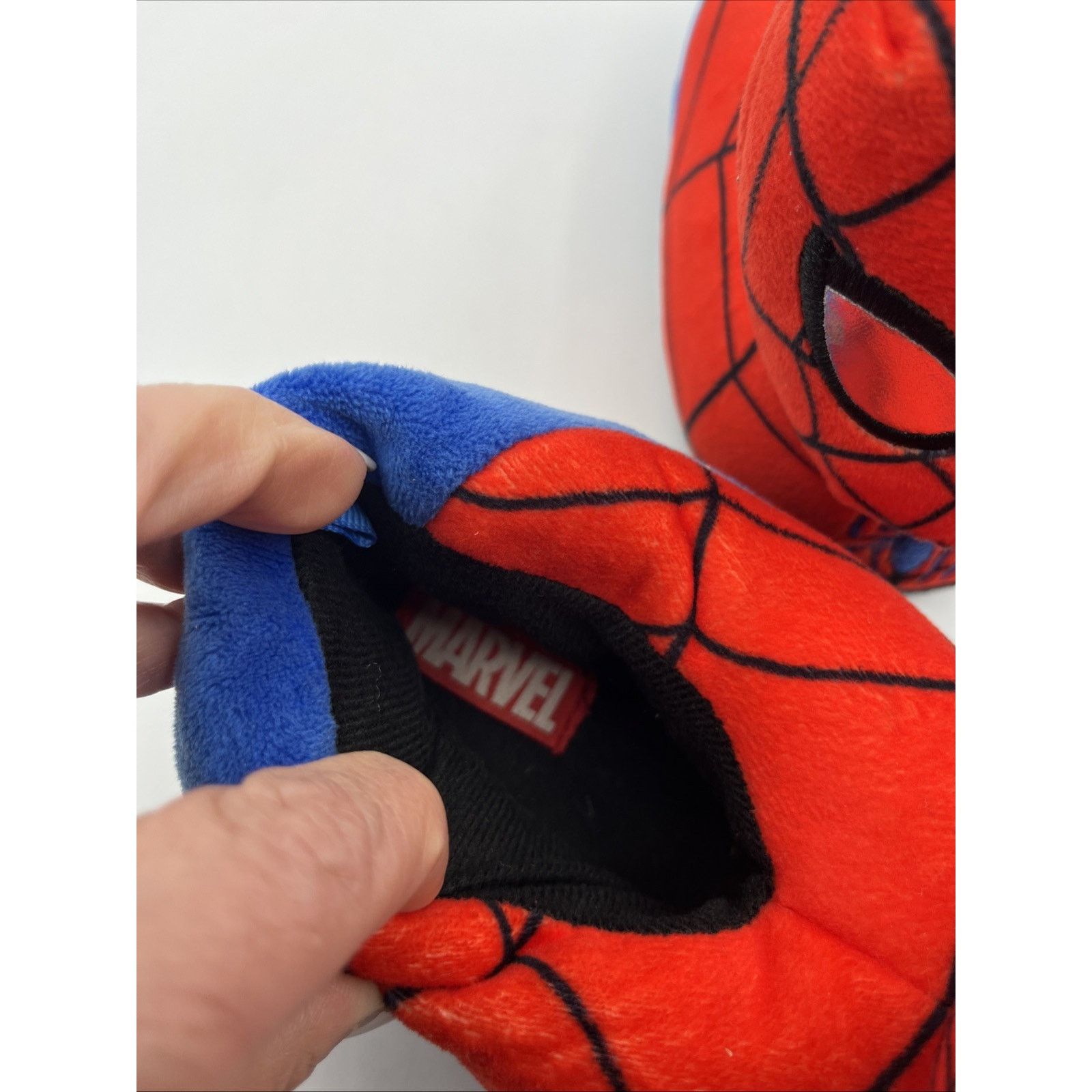 Marvel Comics Marvel Spider-Man Boys Hoodie Size 6 & Spider-Man Slippers Size ONE SIZE - 14 Thumbnail