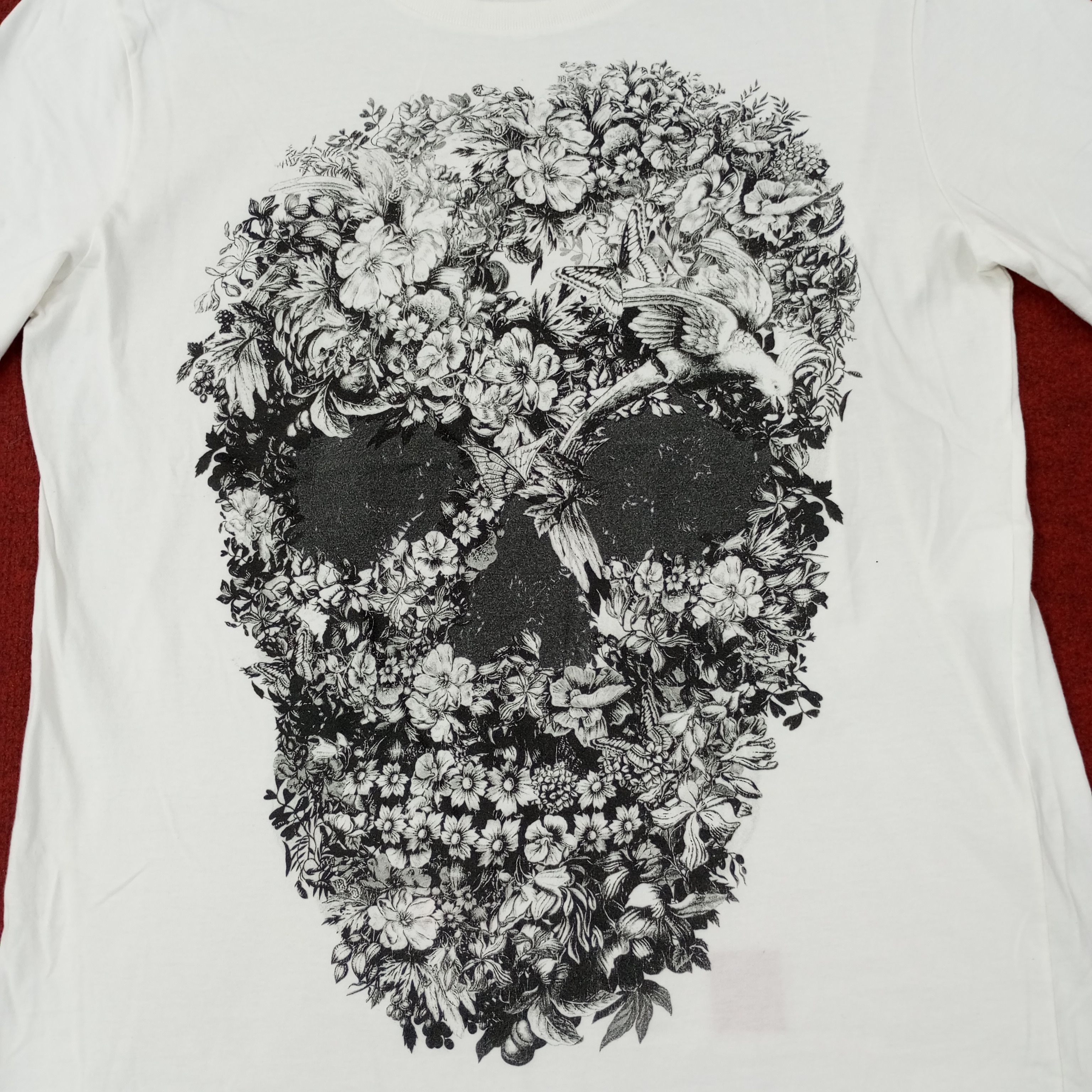 Alexander McQueen Alexander McQueen Designer Brand Tshirt c239n79 Size US M / EU 48-50 / 2 - 2 Thumbnail