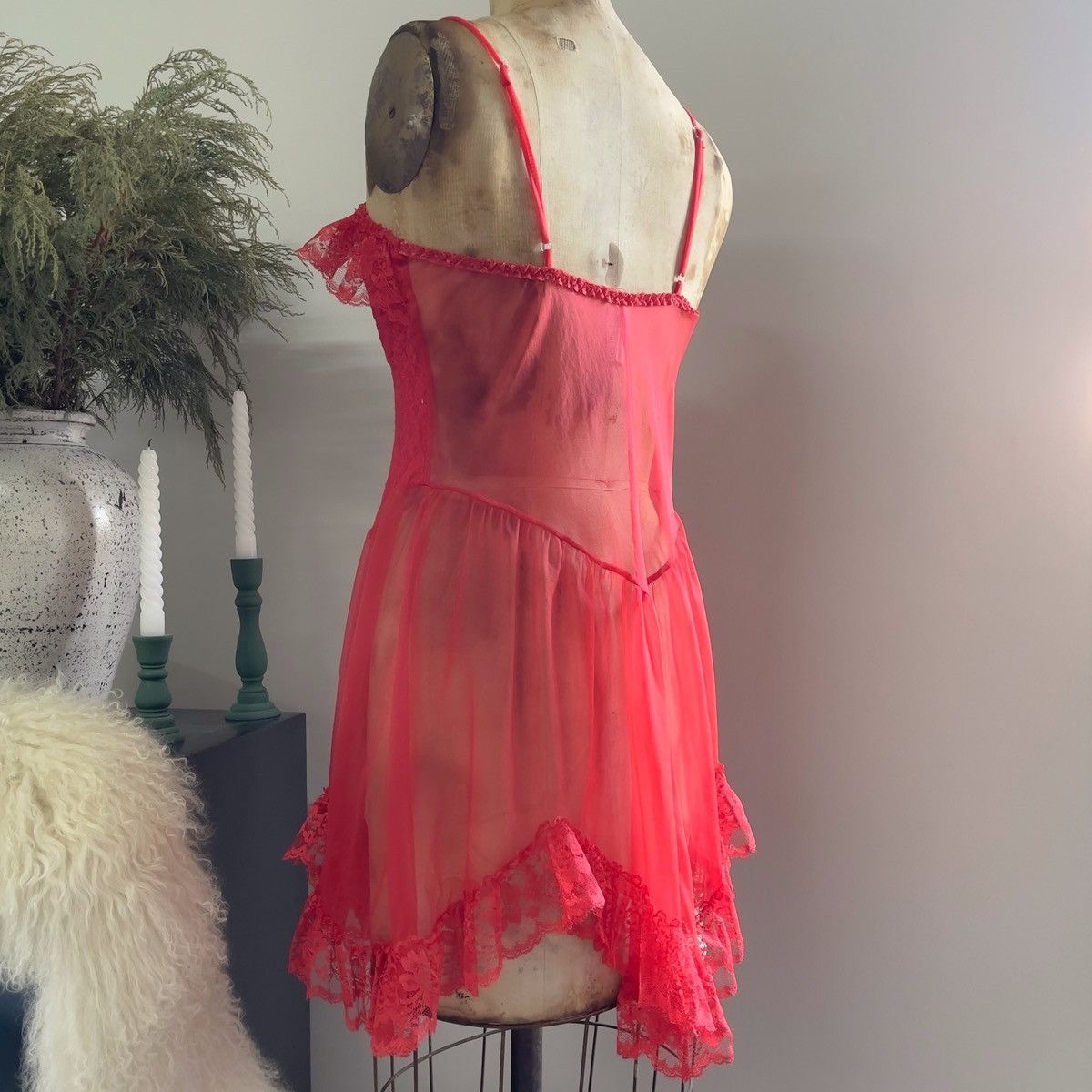 Vintage Romantic Red Lace Ruffled Sheer Slip Dress (M-L) Size L / US 10 / IT 46 - 9 Thumbnail