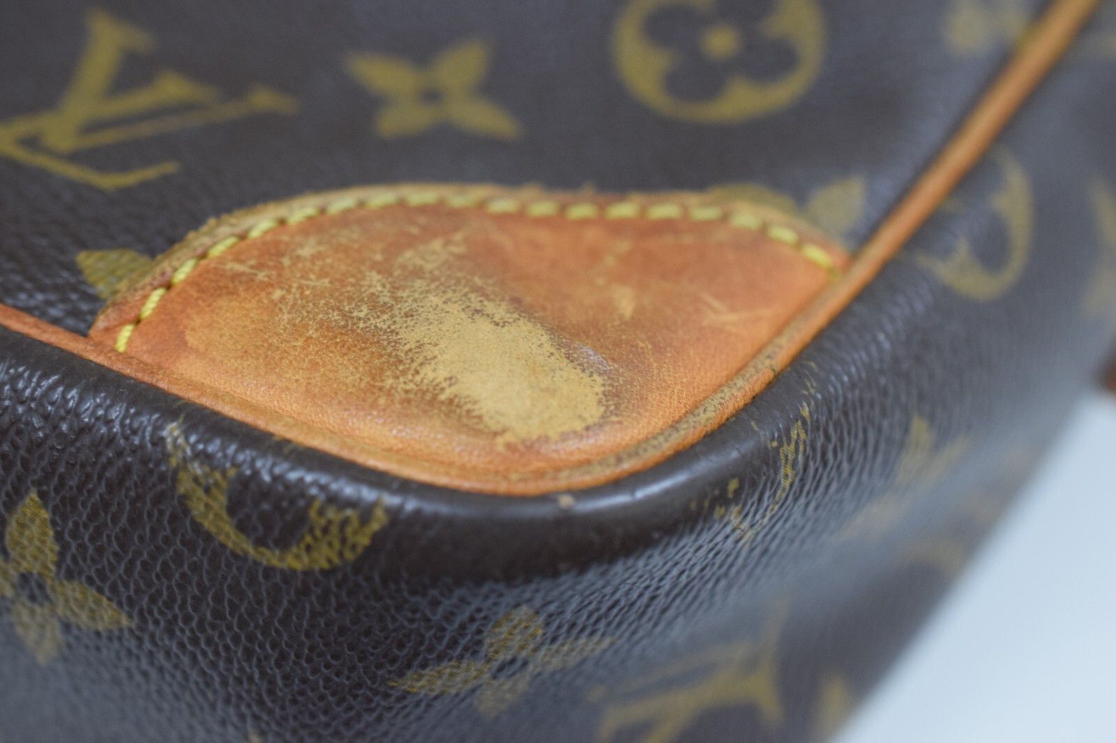Louis Vuitton Louis Vuitton Trocadero 30 Crossbody Bag Monogram M51272 Size ONE SIZE - 9 Thumbnail
