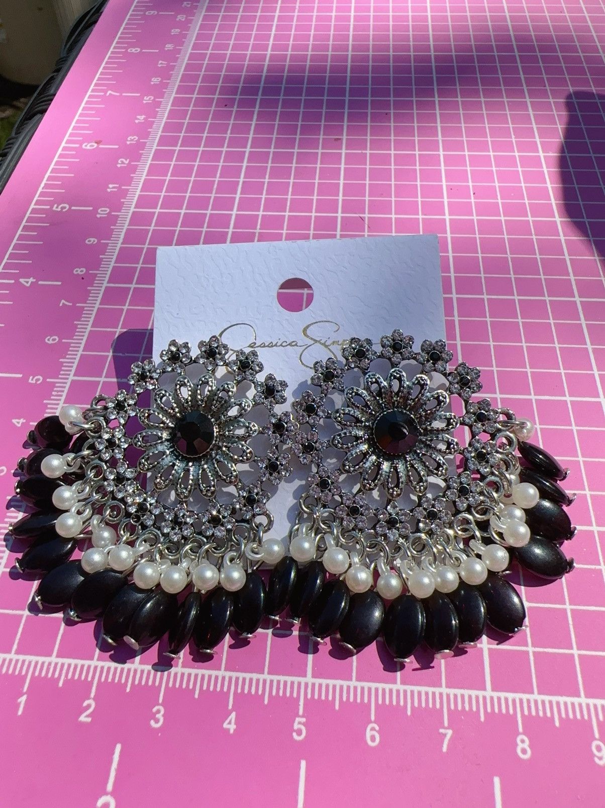 Jessica Simpson Jessica Simpson silver diamond paved flowers wreath black Size ONE SIZE - 4 Thumbnail