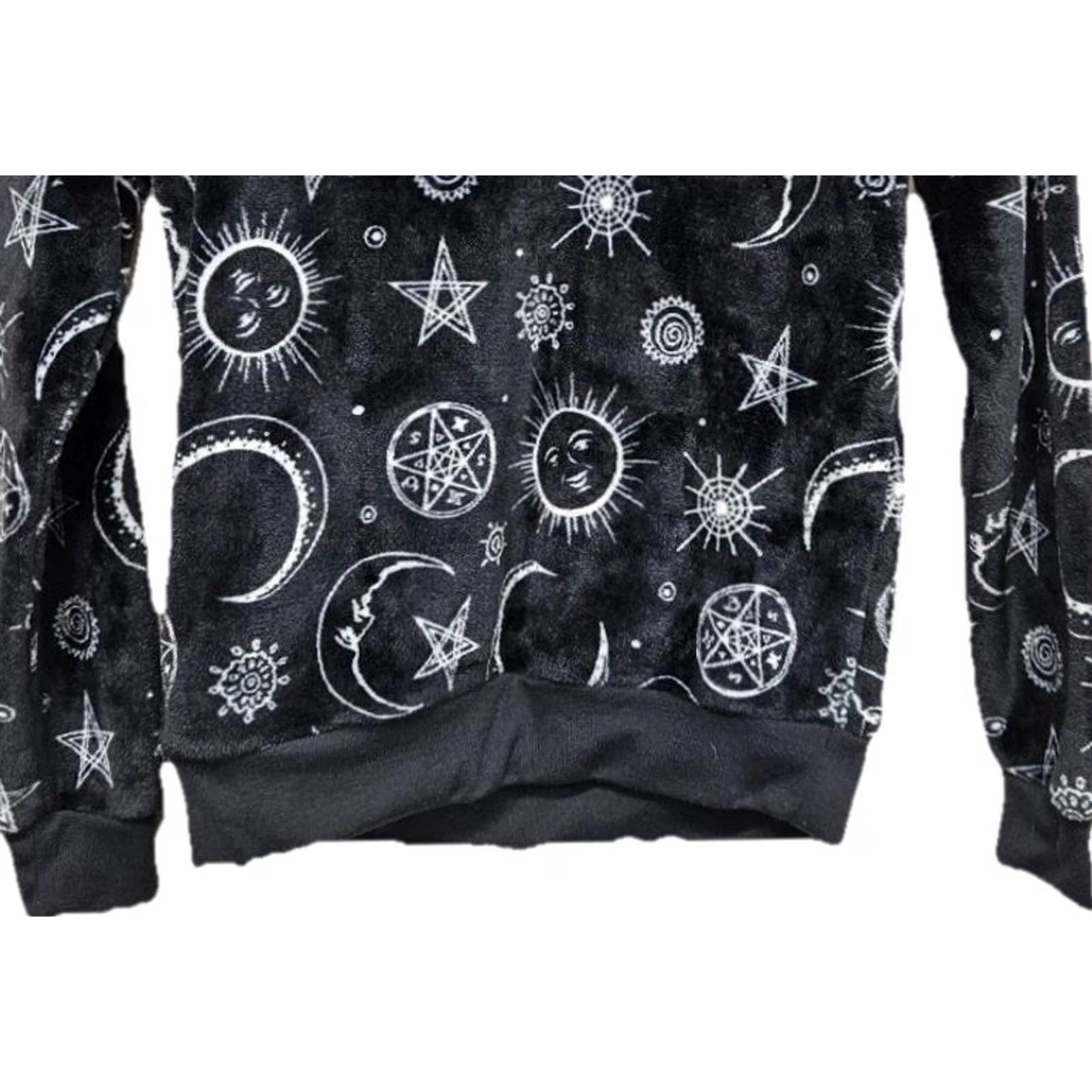 Vintage Women’s XS Black Velvet Sweatshirt Moon Stars Celestial Print Crew Neck Pullover Wound Up Women Regular Black Velvet Stars Moon Sun Size XS / US 0-2 / IT 36-38 - 3 Thumbnail