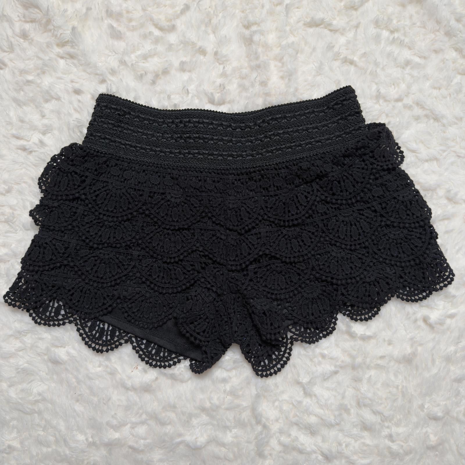 Reindee Lusion Black Lace Mini Shorts Coquette Grunge Fairycore Y2K Boho Size 26" / US 2 / IT 38 - 1 Thumbnail