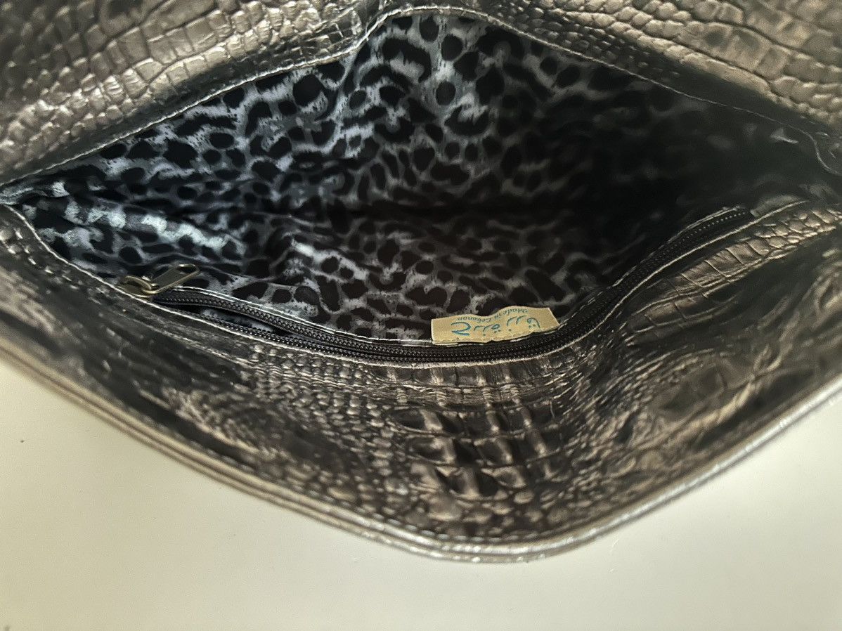 Vintage Silver leather clutch Size ONE SIZE - 9 Thumbnail