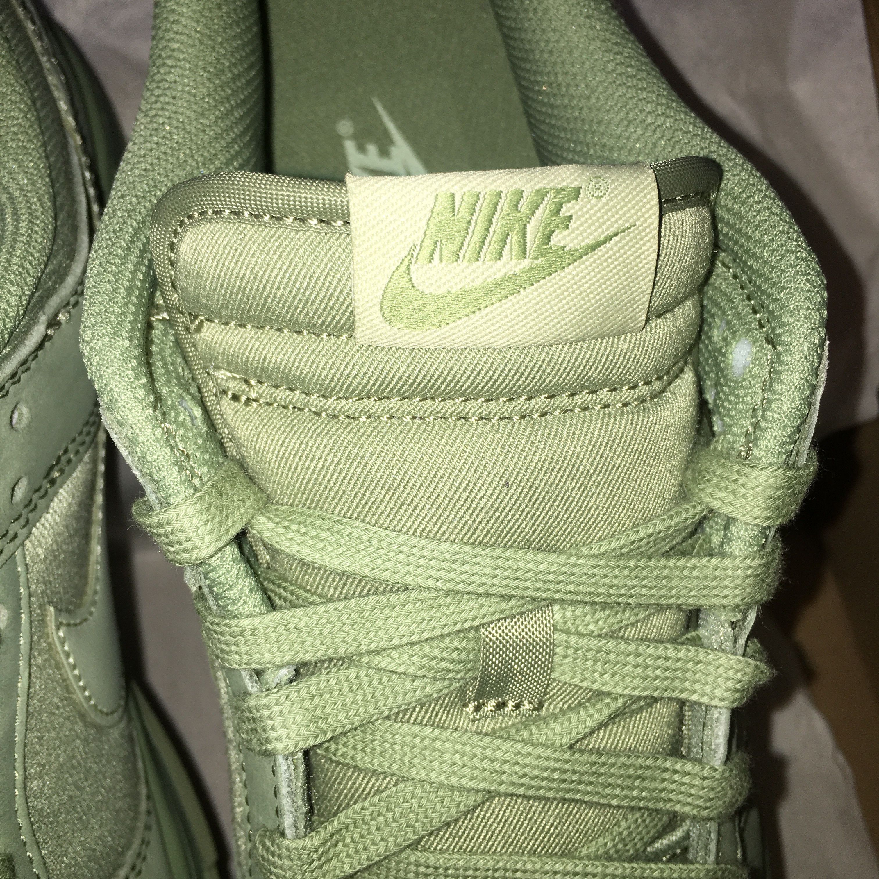 Nike Nike Dunk Low PRM Oil Green Size US 9 / EU 42 - 6 Thumbnail