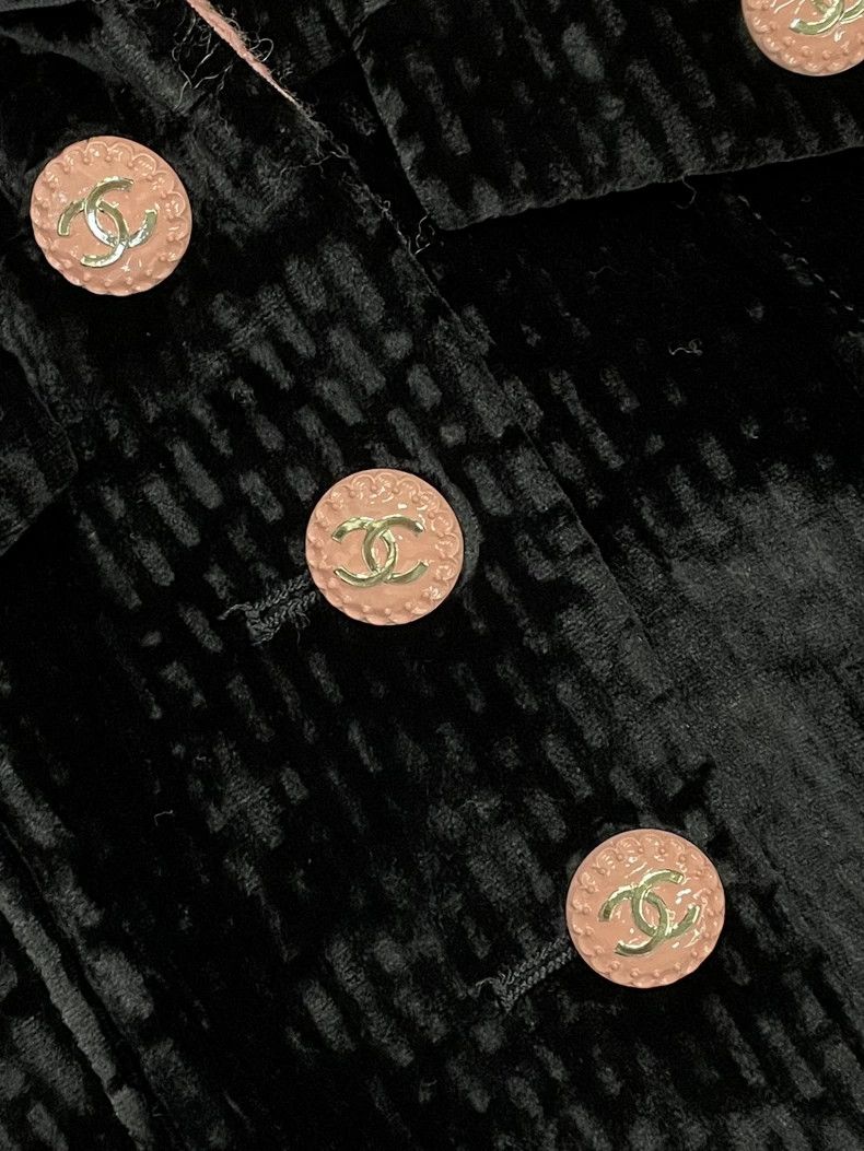 Chanel Chanel 22B pink collar black velvet mid-length jacket Size XS / US 0-2 / IT 36-38 - 3 Thumbnail
