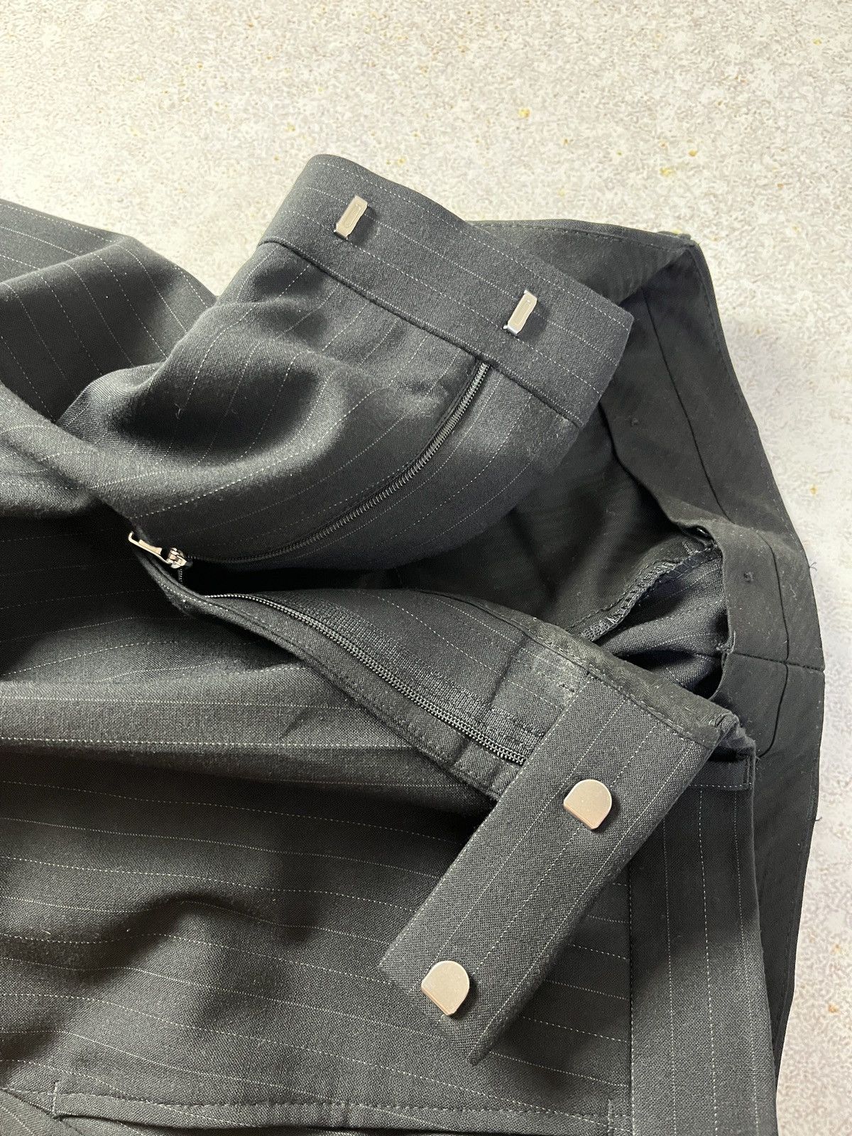 Hugo Boss Vintage Hugo Boss Rossellini/Movie Suit 2 pieces Size 48R - 8 Thumbnail