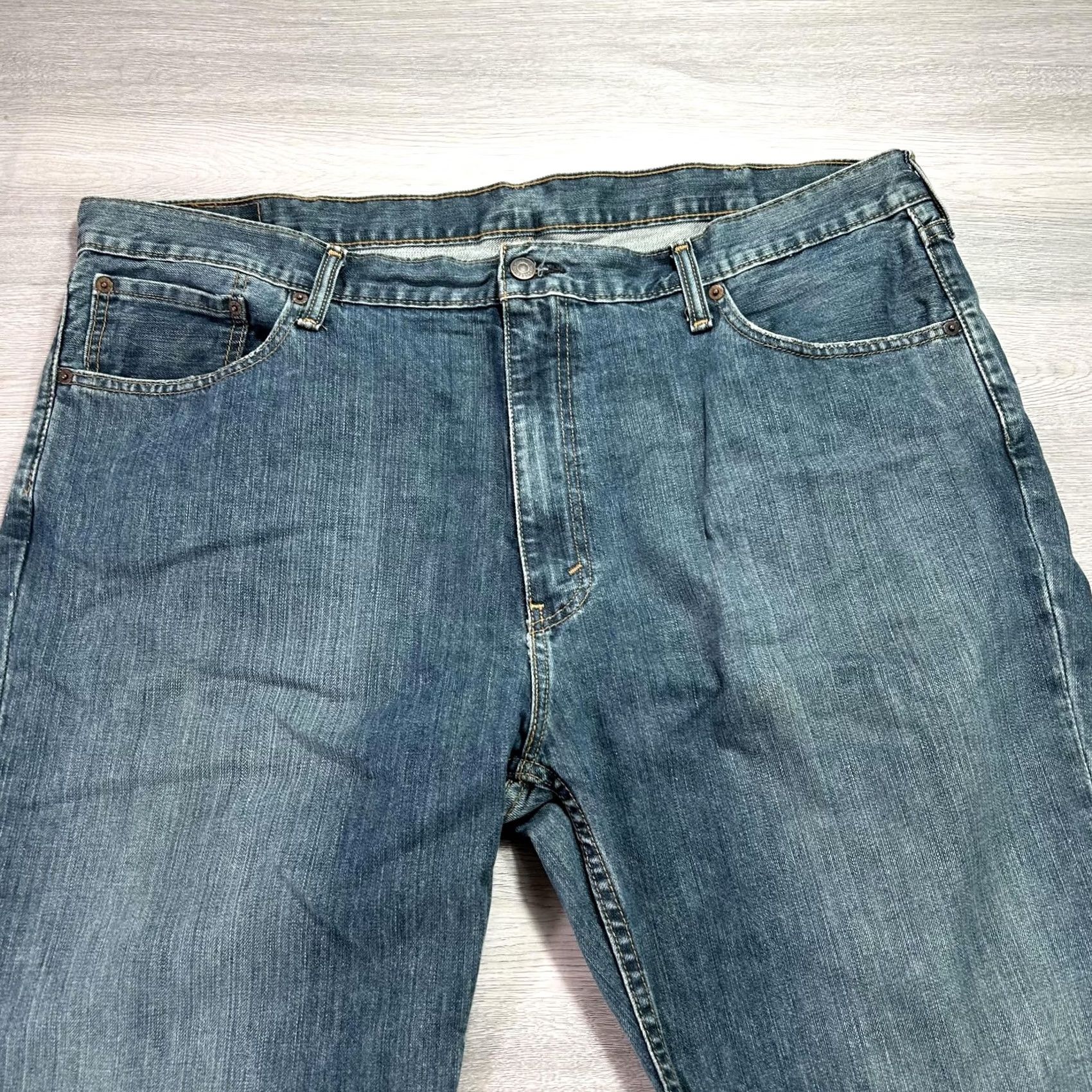 Levi's Levi's 559 Jeans Mens 44x29 Blue Denim Relaxed Straight Leg Medium Wash Size US 44 / EU 60 - 3 Thumbnail