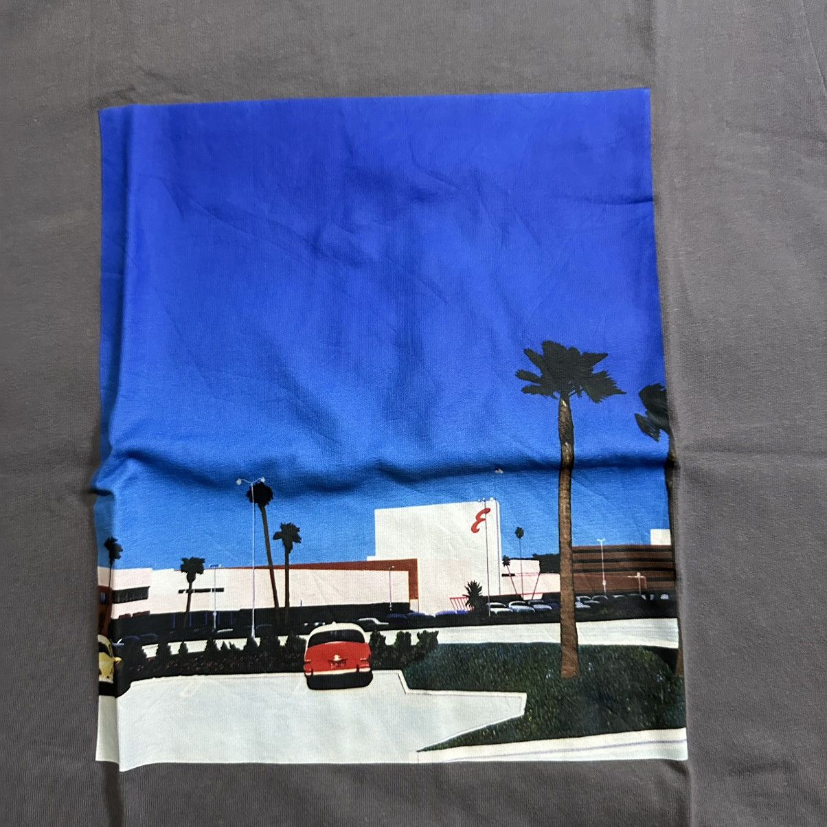 Japanese Brand HIROSHI NAGAI x UNIQLO TEE Size US L / EU 52-54 / 3 - 2 Thumbnail