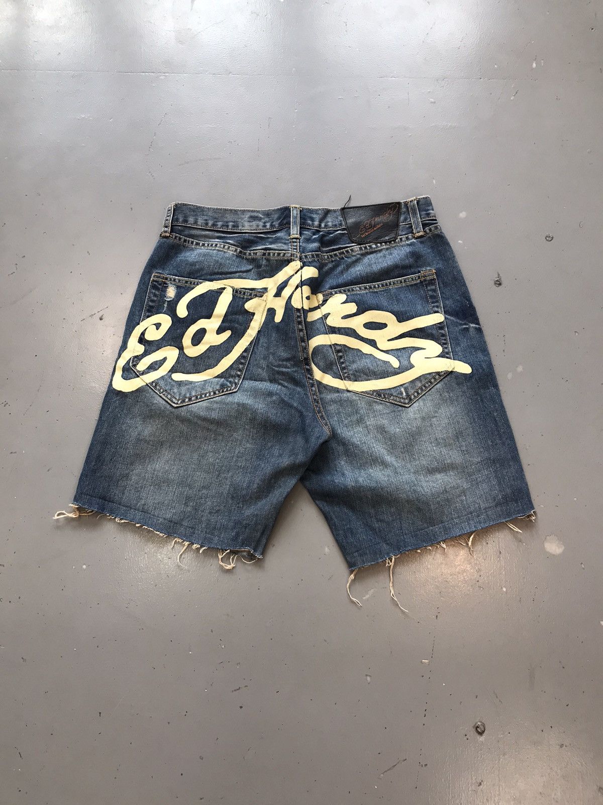 Ed Hardy × Vintage Vintage Edhardy skull 💀 embroidered denim jort Size US 32 / EU 48 - 7 Thumbnail