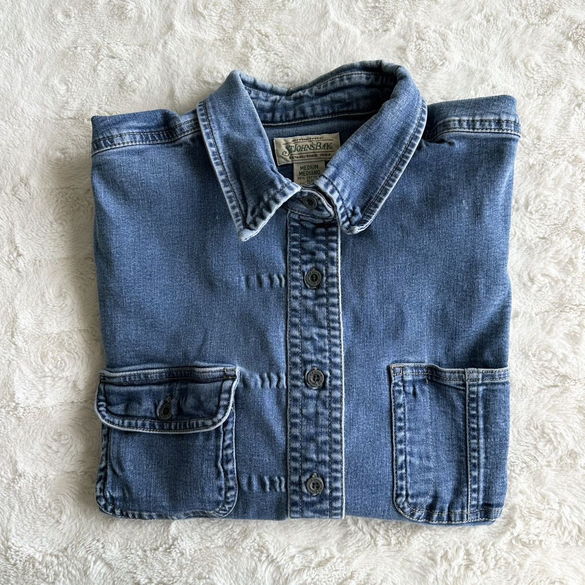 St. Johns Bay Vintage St Johns Bay Denim Shirt Womens M Blue 3/4 Sleeves Size M / US 6-8 / IT 42-44 - 1 Thumbnail