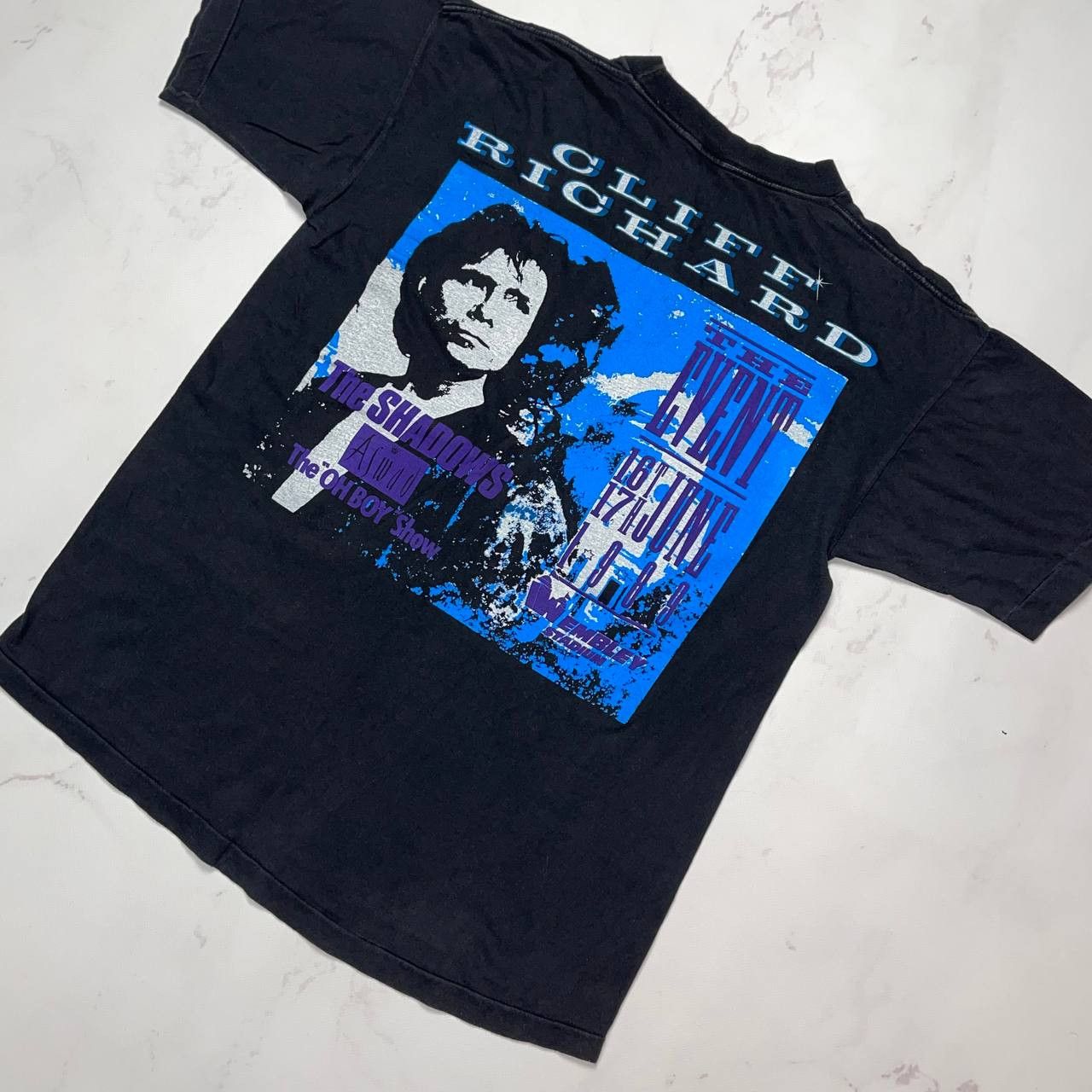 Vintage Cliff Richard 1989 rock band tour tee Vintage Size L Size US L / EU 52-54 / 3 - 8 Thumbnail