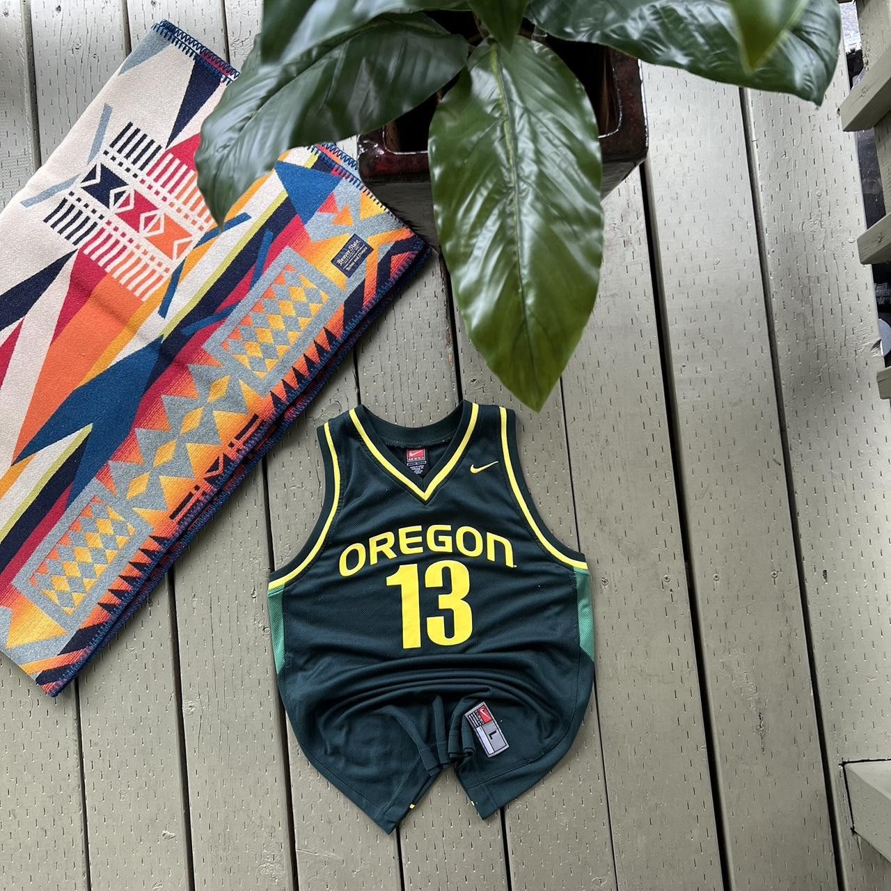 Nike × Vintage VINTAGE NIKE OREGON DUCKS #33 BASKETBALL JERSEY Size US S / EU 44-46 / 1 - 4 Thumbnail