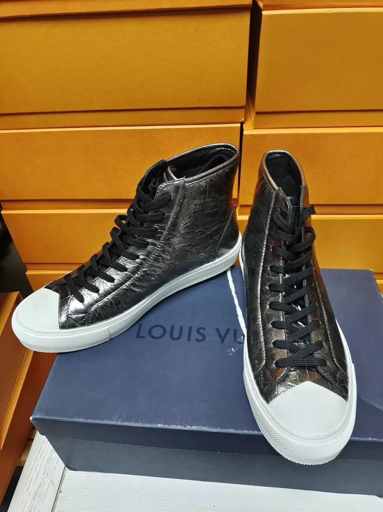 Louis Vuitton Louis Vuitton LV Metallic LaceUp Sneakers Size 6.5-2506 Size US 6.5 / EU 39-40 - 4 Thumbnail