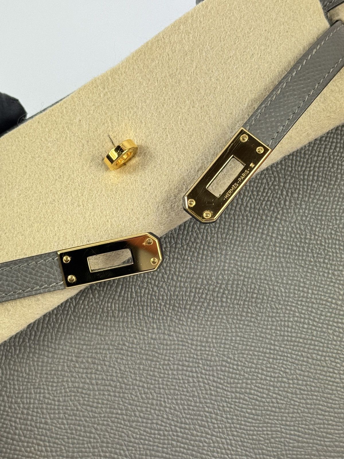 Hermes HERMES KELLY 25 GRIS MEYER EPSON LEATHER GOLD HARDWARE BAG Size ONE SIZE - 12 Thumbnail