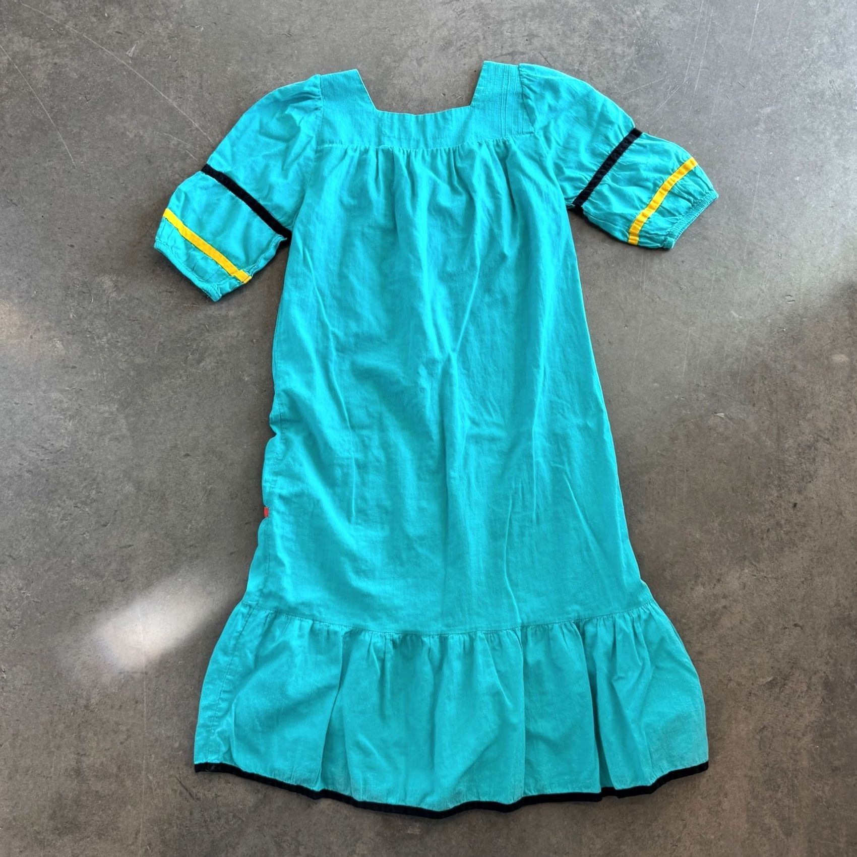 Vintage VINTAGE Embroidered Lovebirds Puff Sleeve Turquoise Ruffle Hem Dress L Womens L Sized Midi Dress Size L / US 10 / IT 46 - 6 Thumbnail