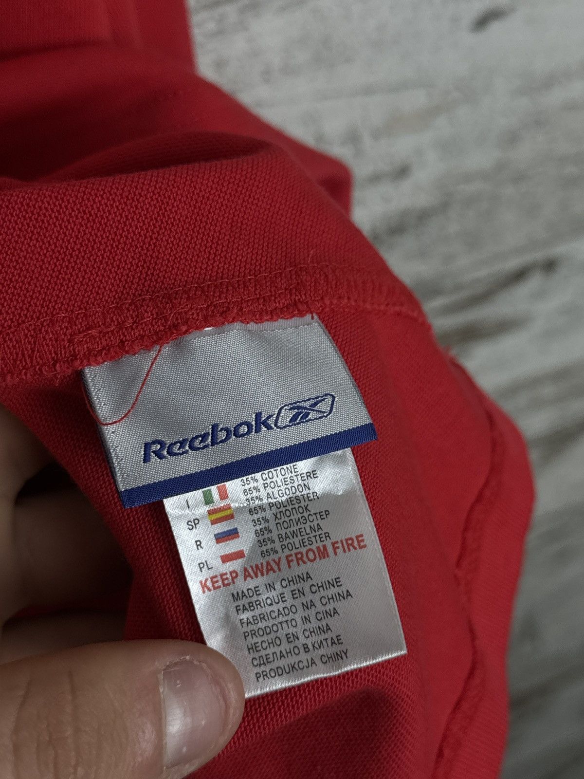 Reebok Mens Vintage Reebok 00s Wales rugby shirt jersey sweatshirt Size US L / EU 52-54 / 3 - 11 Thumbnail