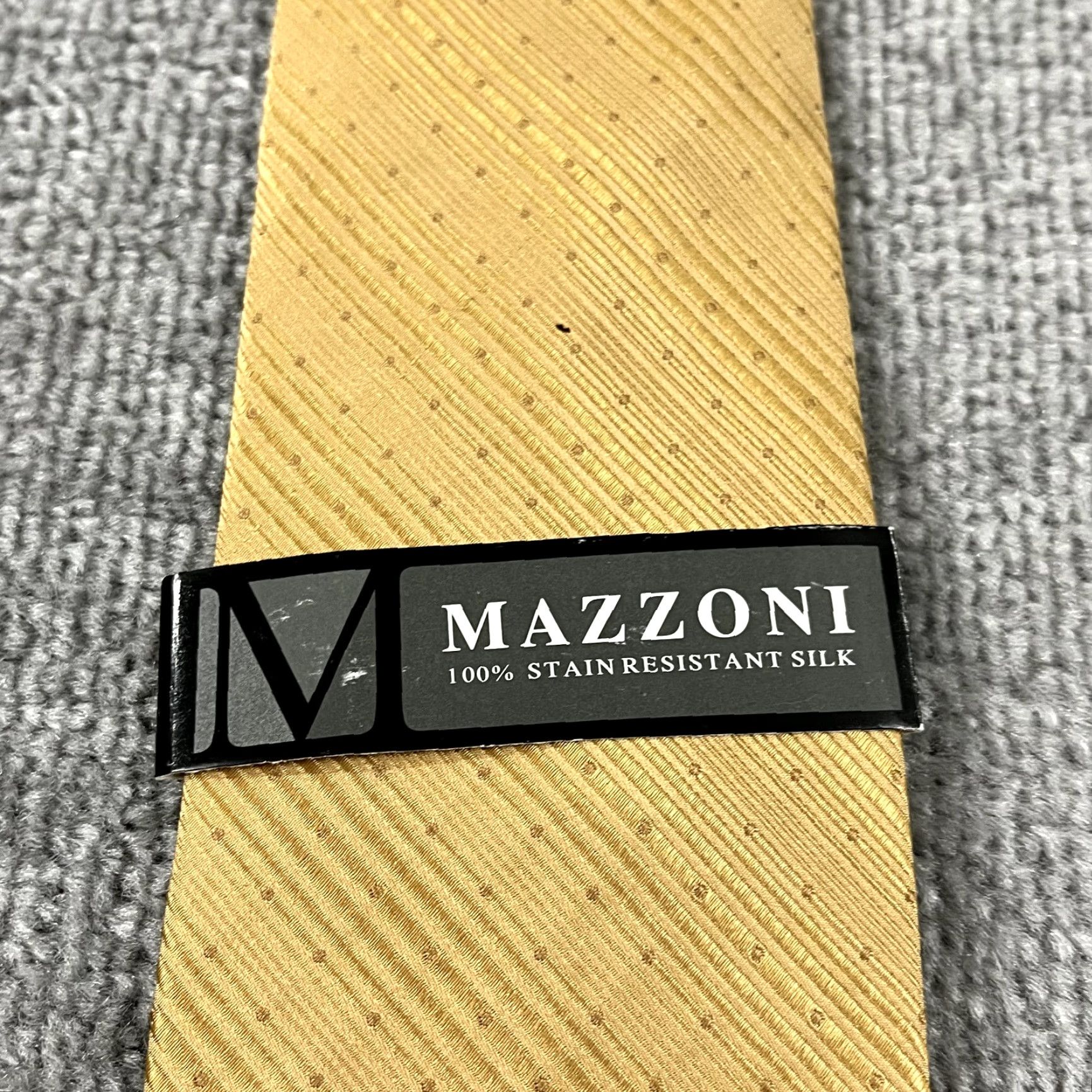 Brooks Brothers **NEW Brooks Brothers Tie Men's Gold Silk Classic Fit Regular Style** User: **NEW Brooks Brothers Men's Gold Silk Tie Classic Fit** Size ONE SIZE - 2 Thumbnail