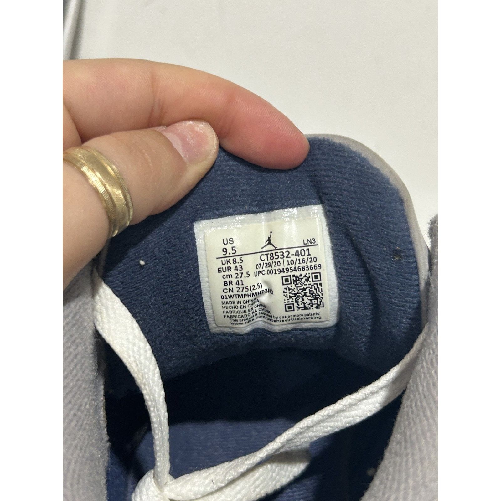 Nike JORDAN 3 RETRO GEORGETOWN SIZE 9.5 PREOWNED Size US 9.5 / EU 42-43 - 6 Thumbnail
