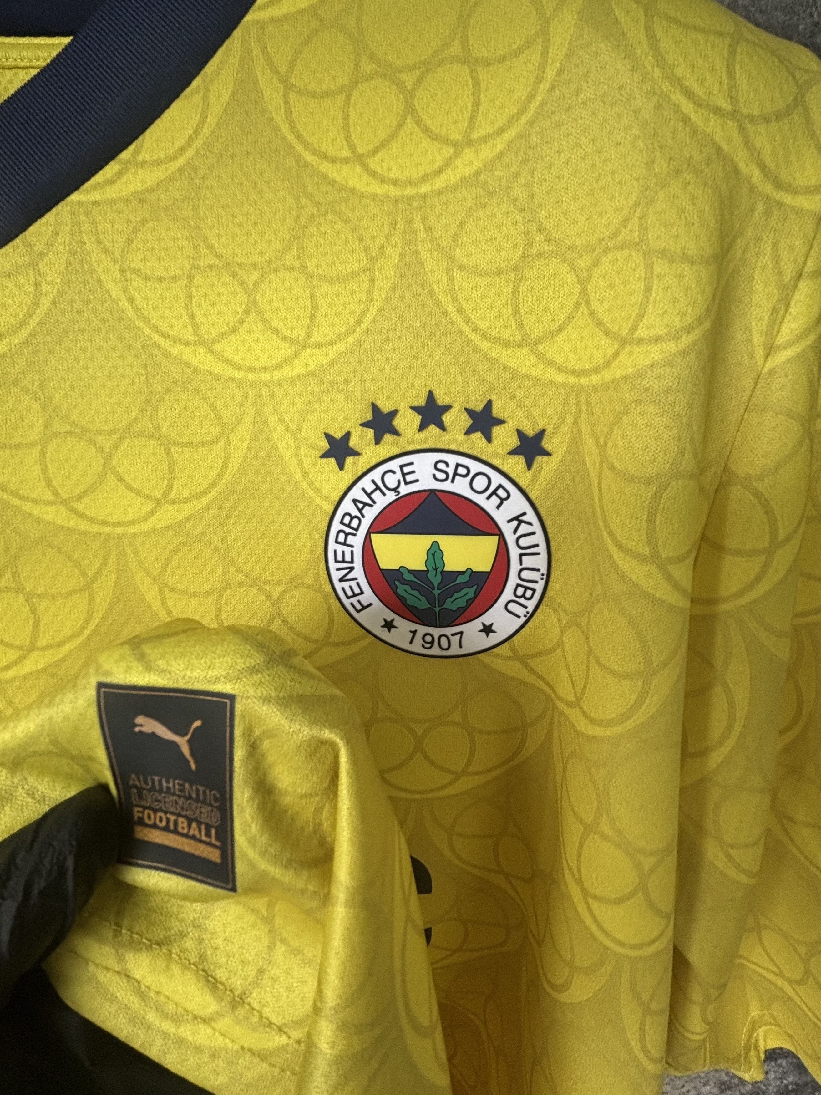 Puma Fenerbahce 23-24 Away Kit | Authentic | Puma | L Size US L / EU 52-54 / 3 - 3 Thumbnail