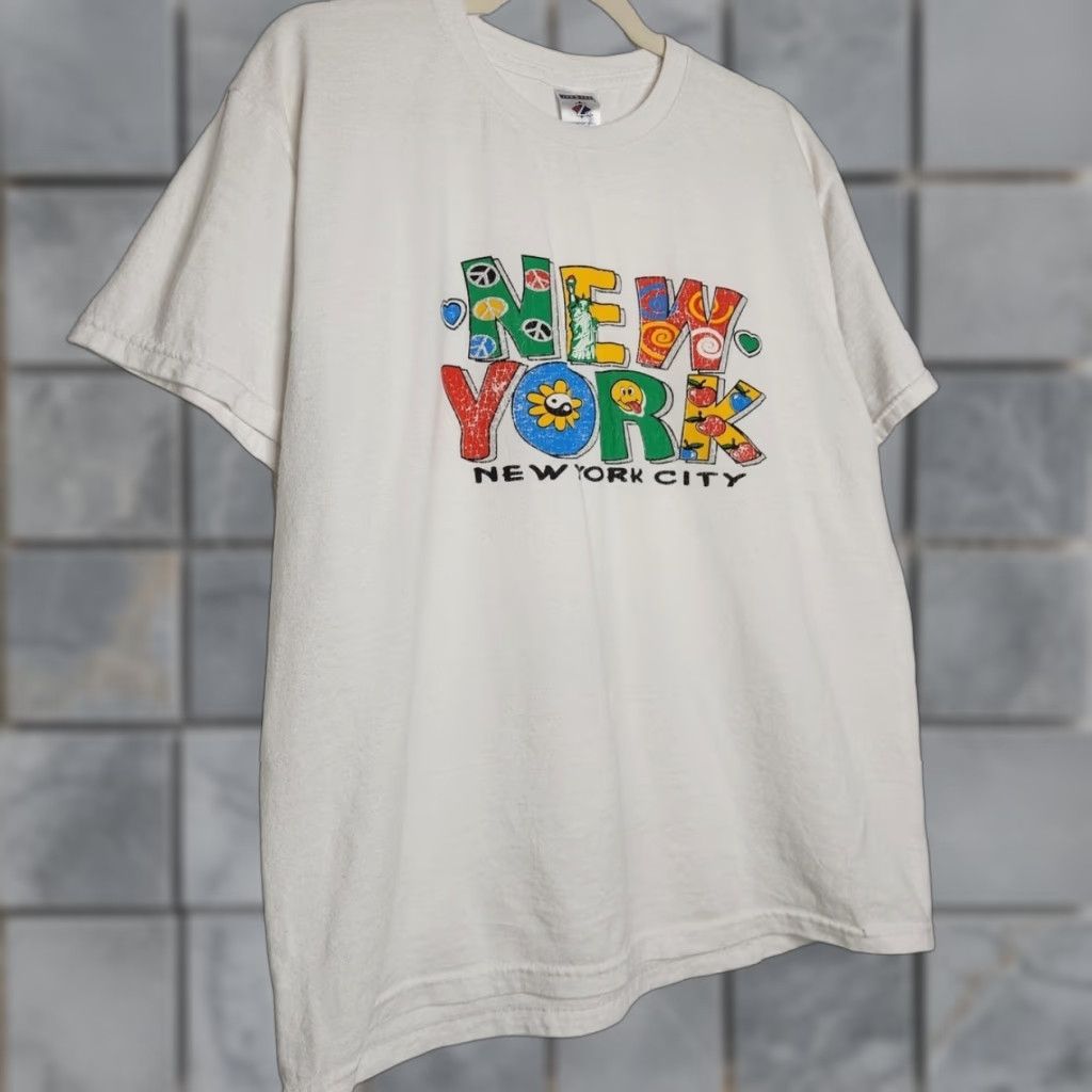Jerzees VINTAGE New York Tourist Destination Shirt Art Peace Smiley Statue Liberty L Unisex Adults L White Jerzees Shirt Size US L / EU 52-54 / 3 - 1 Thumbnail